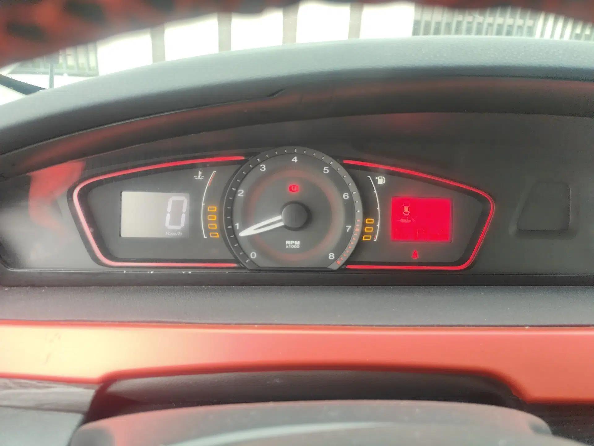 Roewe 550 2012 550 1.8L Automatic Value Edition — миниатюра 12