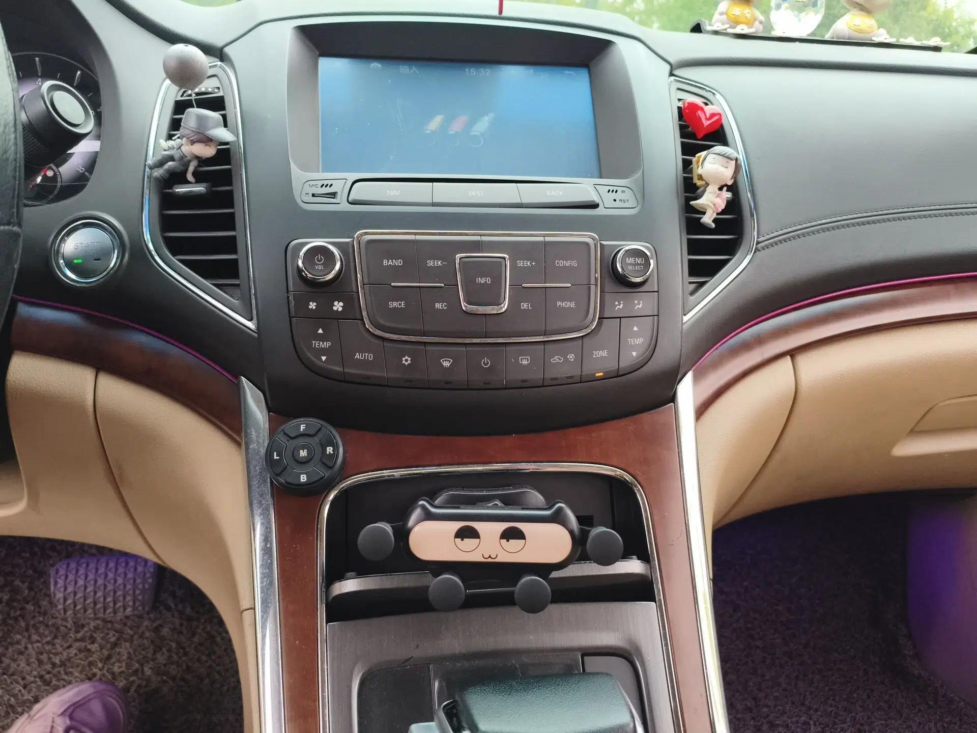 Roewe 950 2012 2.4L Luxury Edition — миниатюра 14
