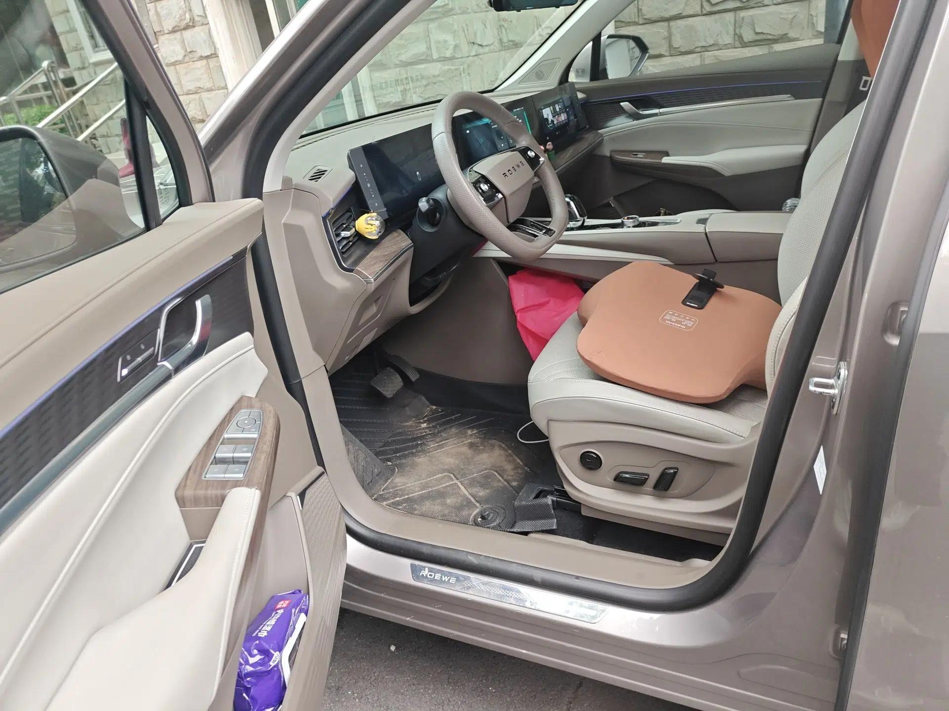 Roewe RX9 2023 2.0T Two-Wheel Drive Enjoyment Version — миниатюра 17