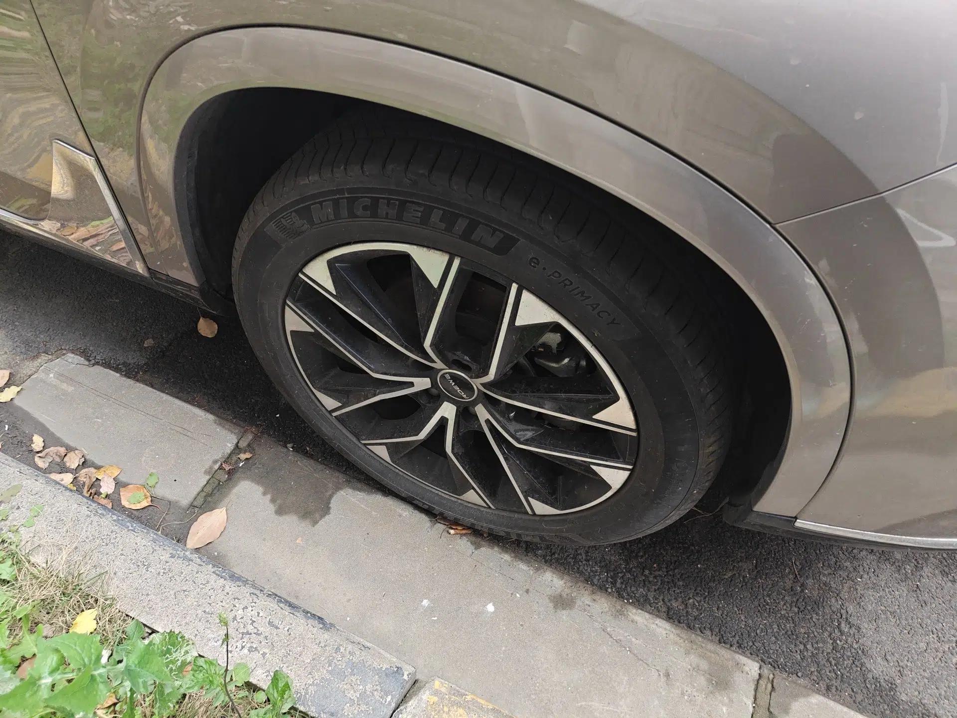 Roewe RX9 2023 2.0T Two-Wheel Drive Enjoyment Version — миниатюра 8