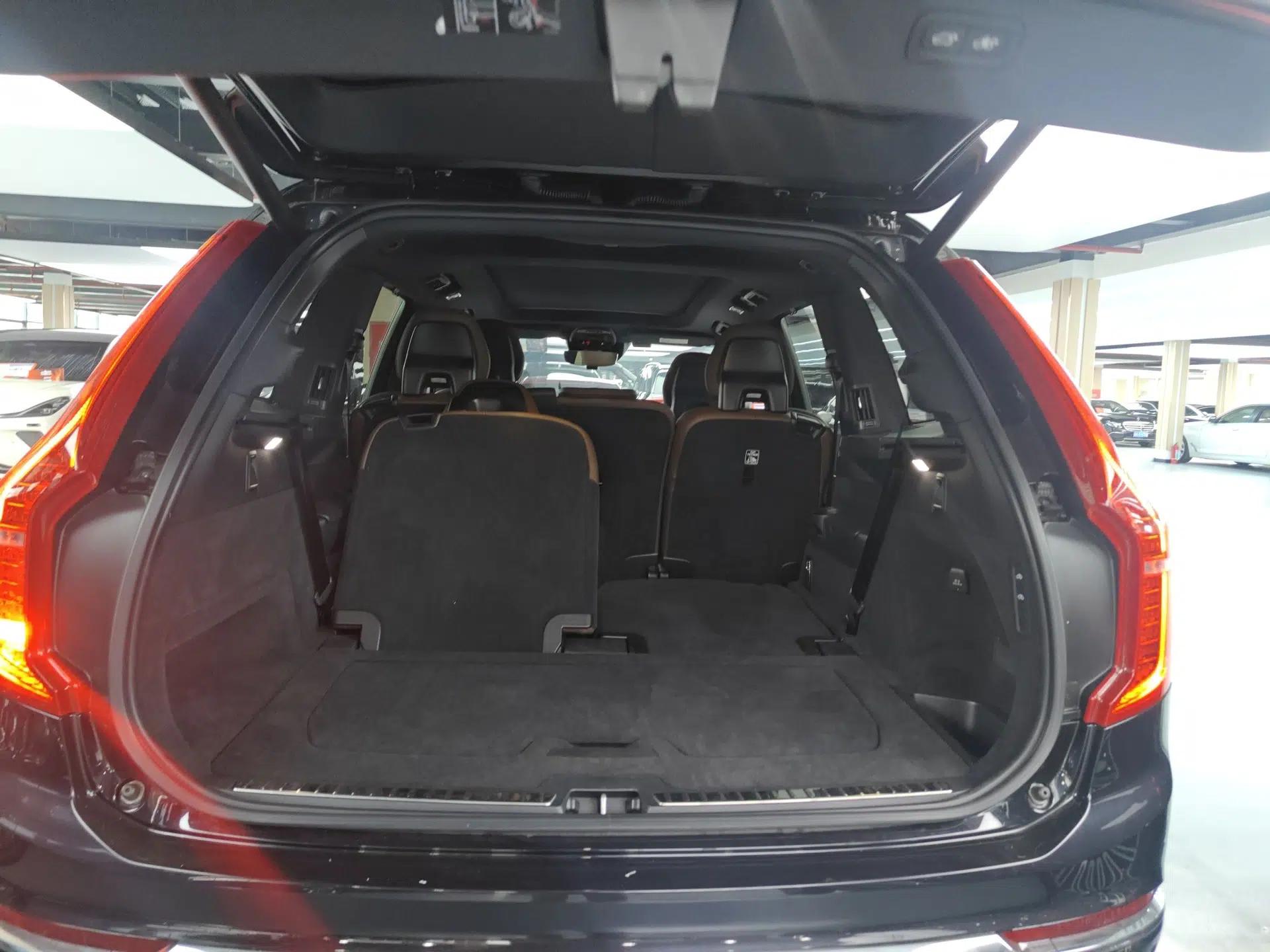 Volvo XC90 New Energy 2022 E-Drive Hybrid T8 Luxury Flagship 7-Seater — миниатюра 22