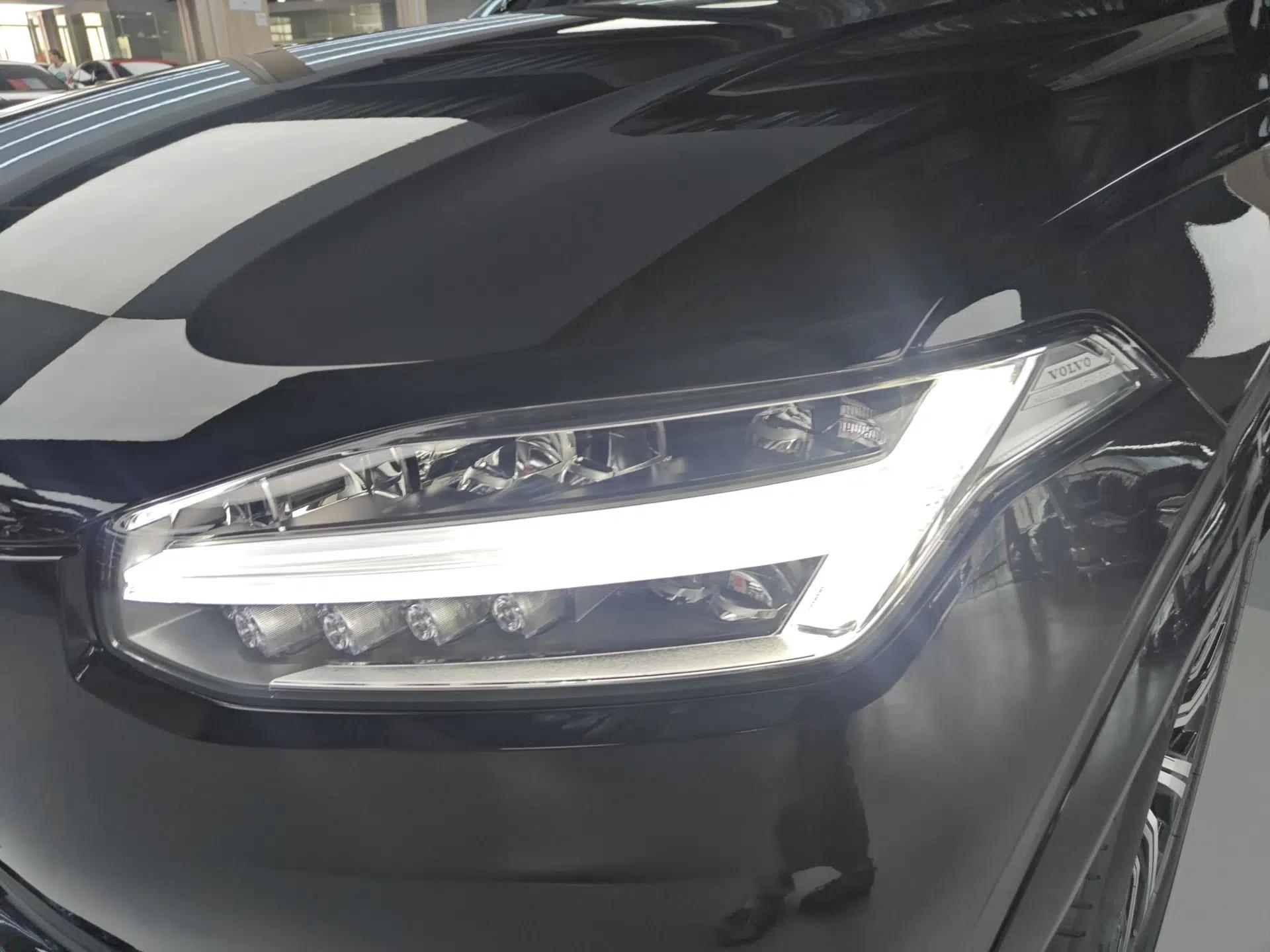 Volvo XC90 New Energy 2022 E-Drive Hybrid T8 Luxury Flagship 7-Seater — миниатюра 9