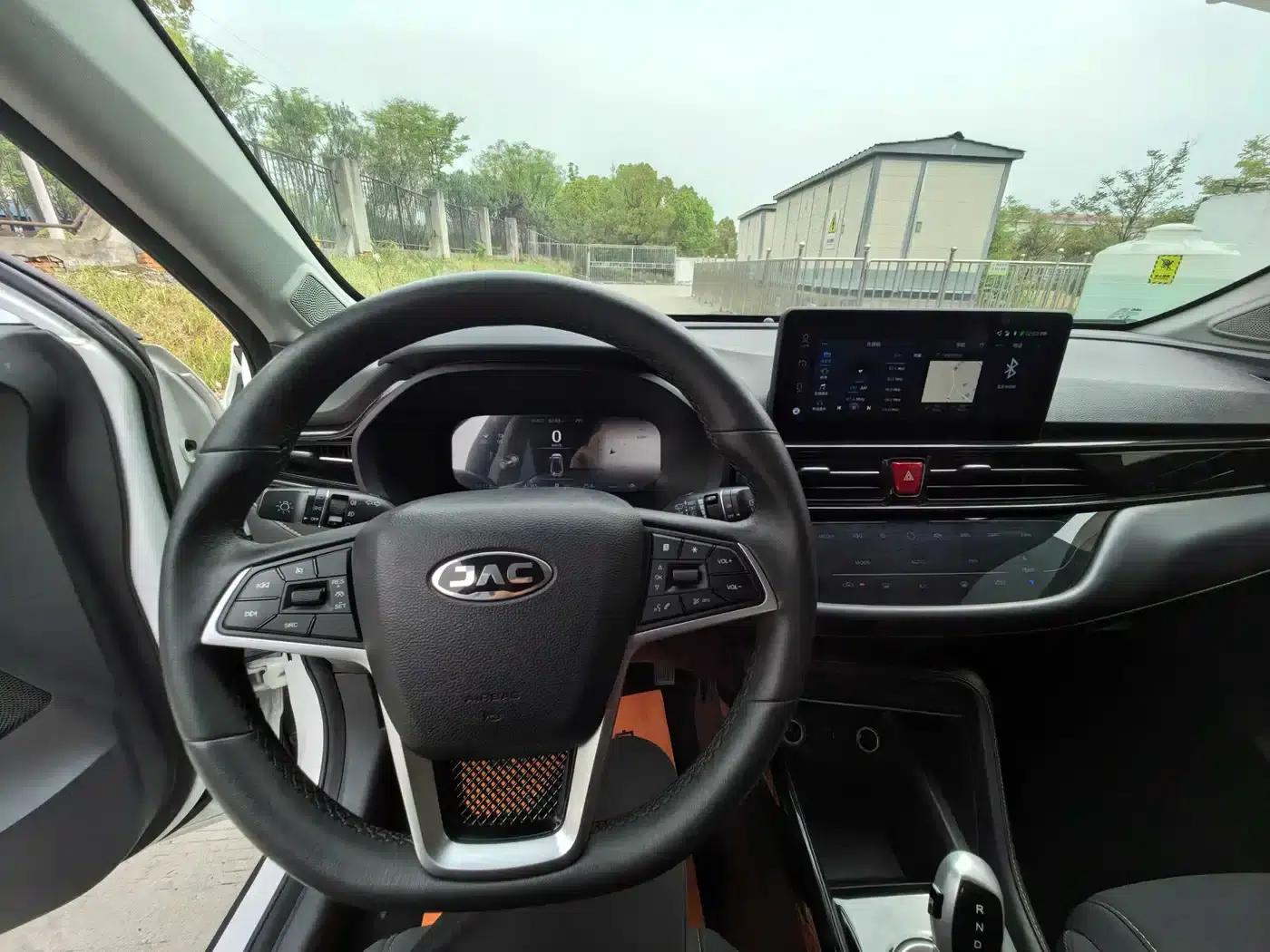 JAC iEVS4 2019 Luxury Edition — миниатюра 13