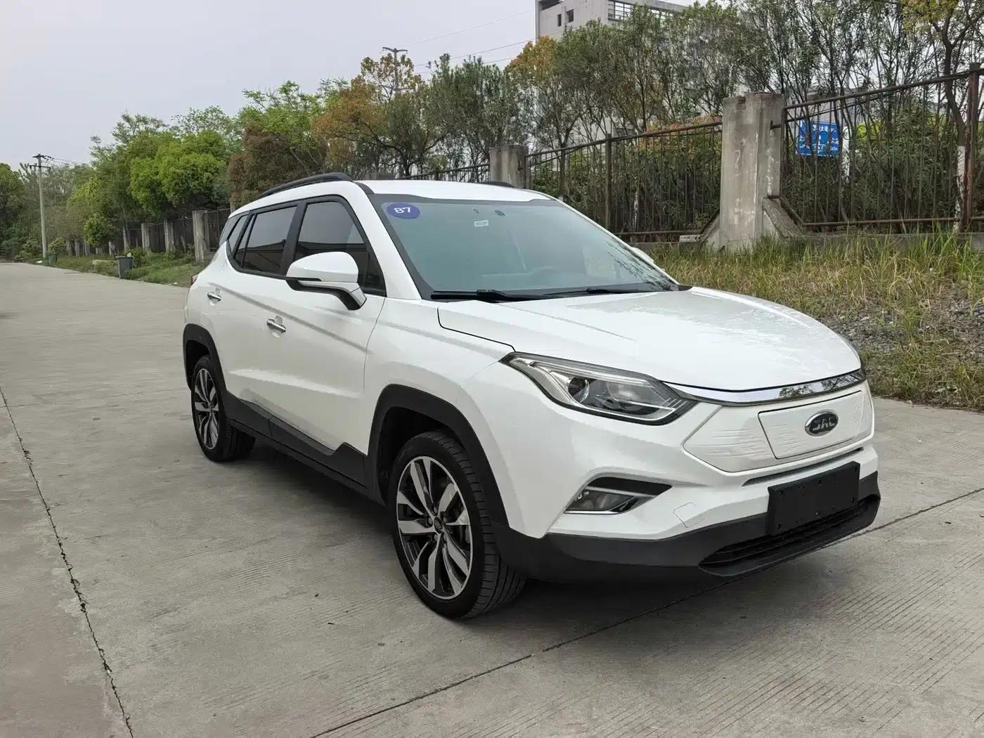 JAC iEVS4 2019 Luxury Edition — миниатюра 3