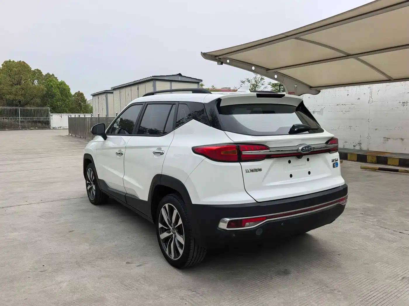JAC iEVS4 2019 Luxury Edition — миниатюра 7