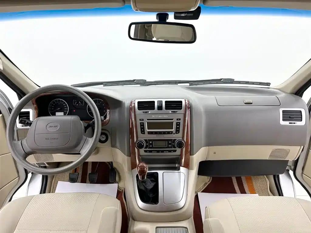 Grace 2010 2.4L-3rd Generation Premium Standard 9-seater 4RB2 — миниатюра 19
