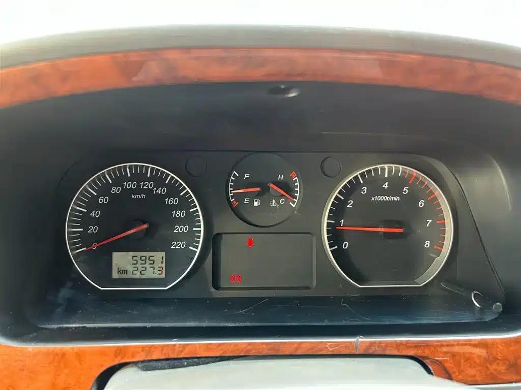 Grace 2010 2.4L-3rd Generation Premium Standard 9-seater 4RB2 — миниатюра 26