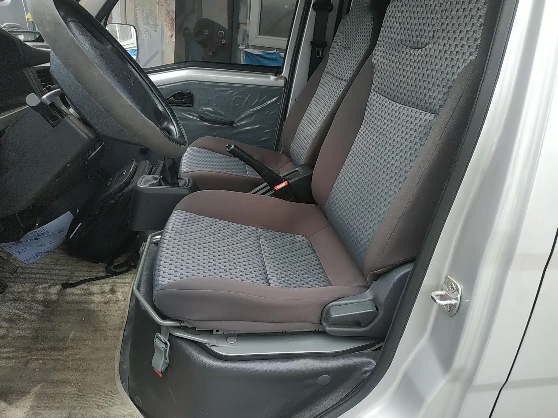 Wuling Zhiguang Small Truck 2023 1.5L Double-Cab LAR — миниатюра 18