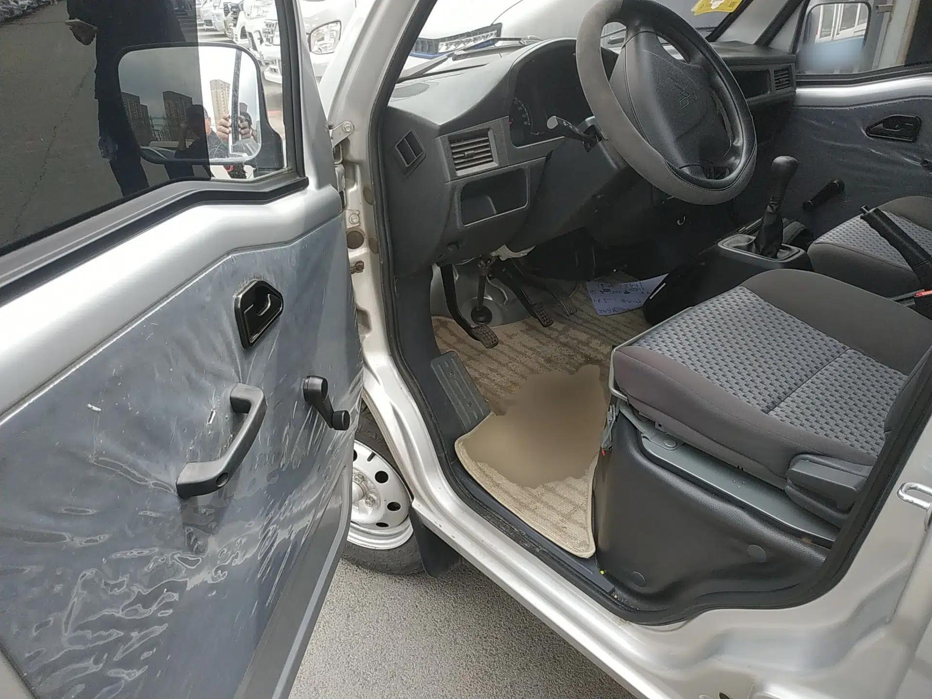 Wuling Zhiguang Small Truck 2023 1.5L Double-Cab LAR — миниатюра 19