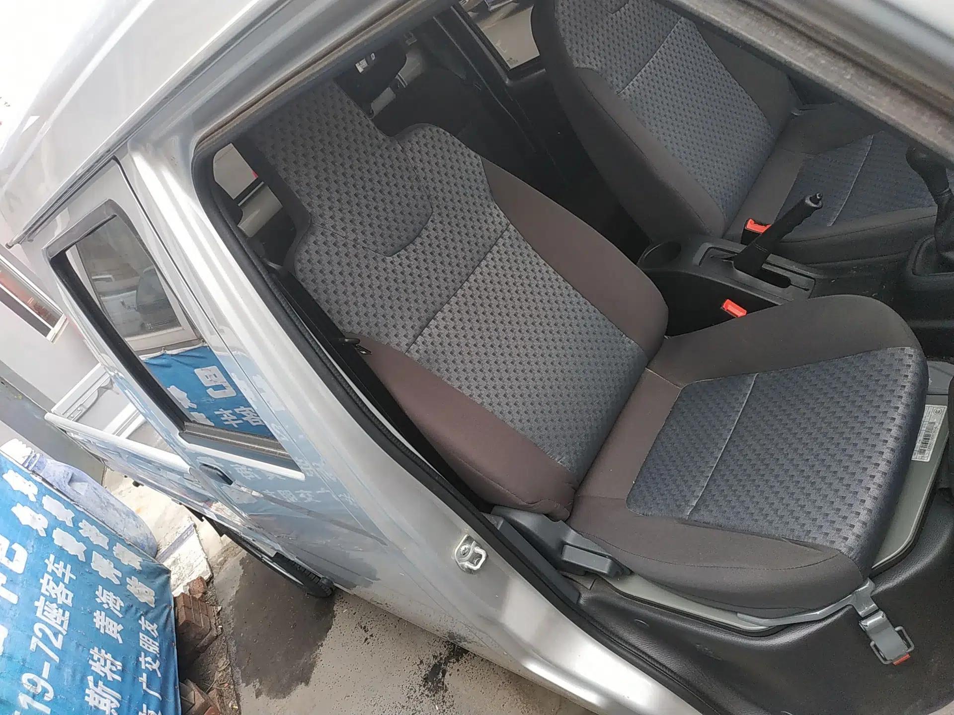 Wuling Zhiguang Small Truck 2023 1.5L Double-Cab LAR — миниатюра 23