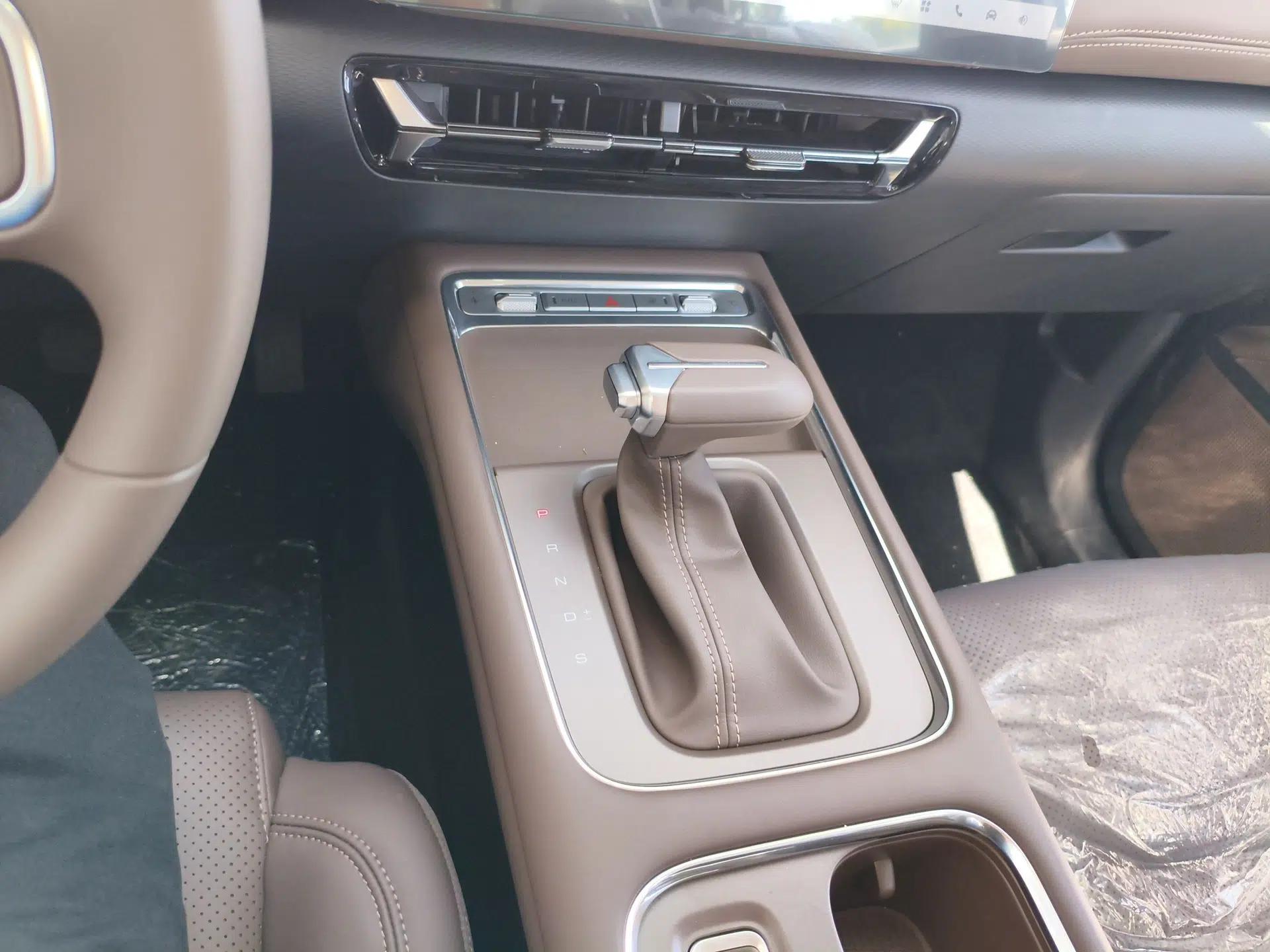 Wuling Starlight 560 2026 1.5T CVT Elite Edition — миниатюра 17
