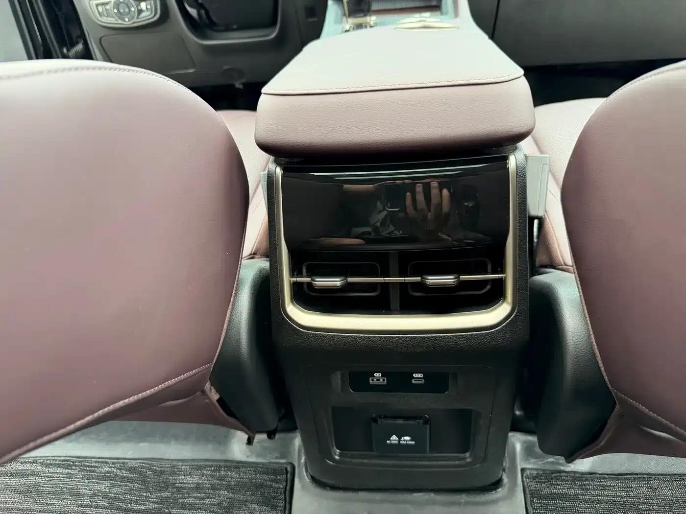 Jetour X90 PRO 2024 2.0T DCT Premium Edition 7-seater — миниатюра 28