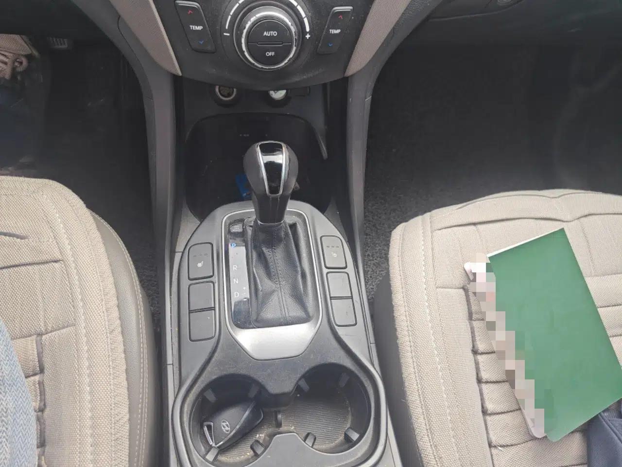 Hyundai Santa Fe Classic 2013 3.0L 4x4 Comfort Edition with Navigation 7 Seats Euro IV — миниатюра 15