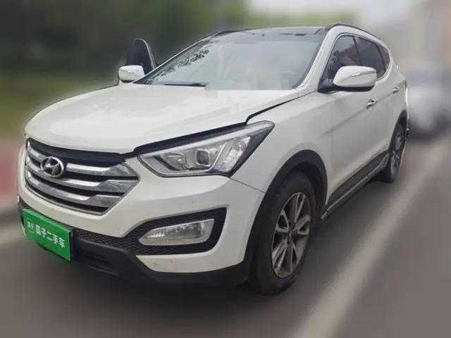 Hyundai Santa Fe Classic 2013 3.0L 4x4 Comfort Edition with Navigation 7 Seats Euro IV