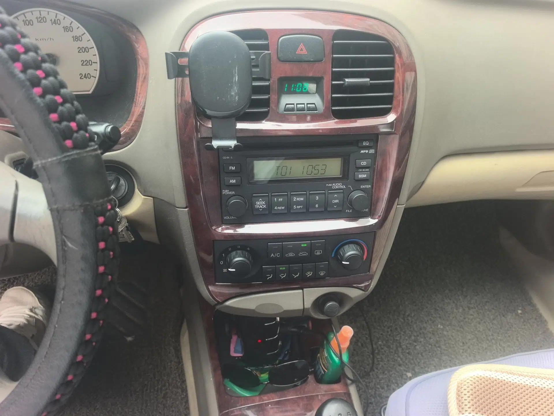 Hyundai MoInca 2009 1.8L Manual Comfort Edition GL — миниатюра 14