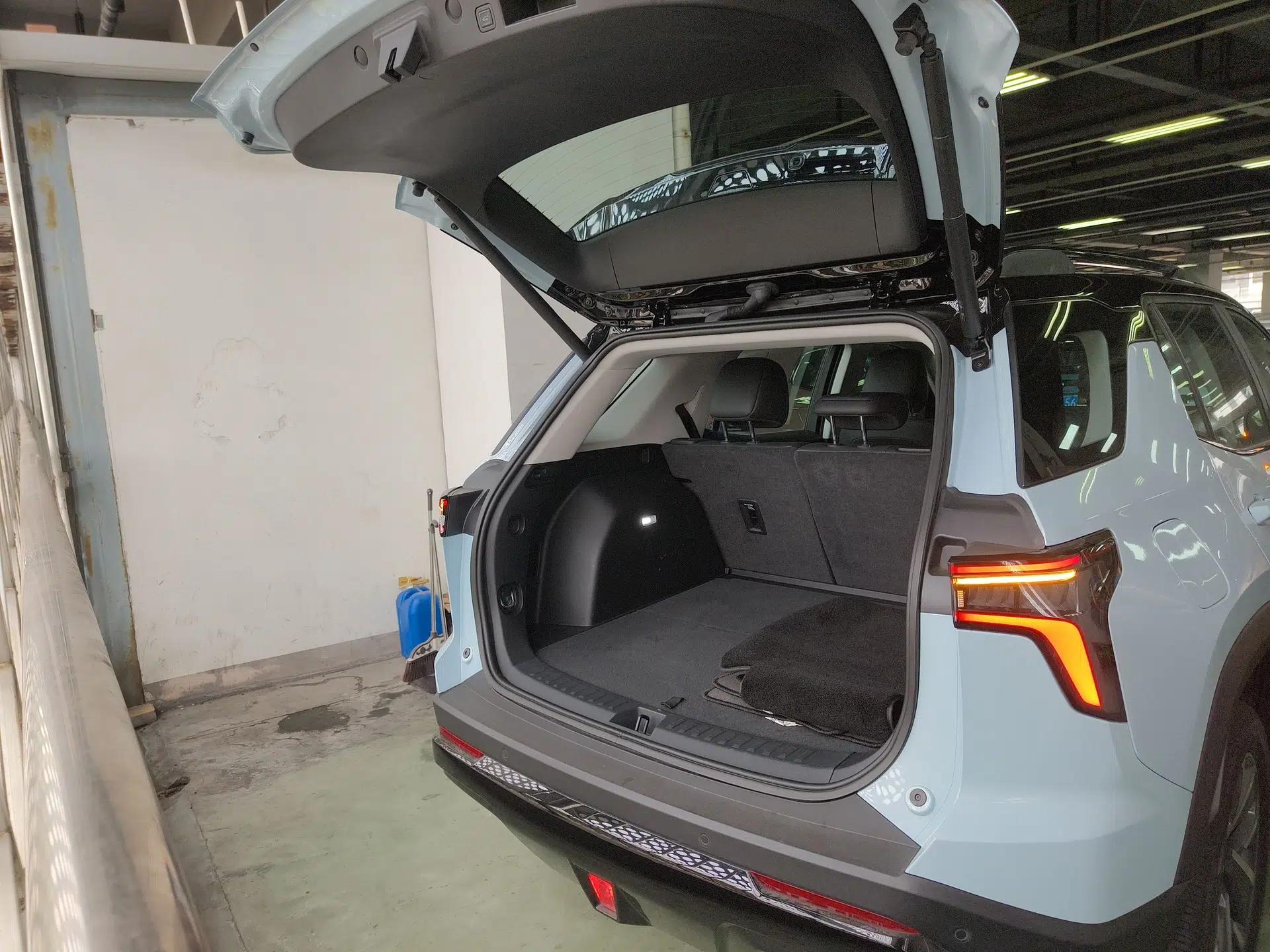 Chevrolet Equinox Plus 2024 102km RS Ultimate Edition — миниатюра 22