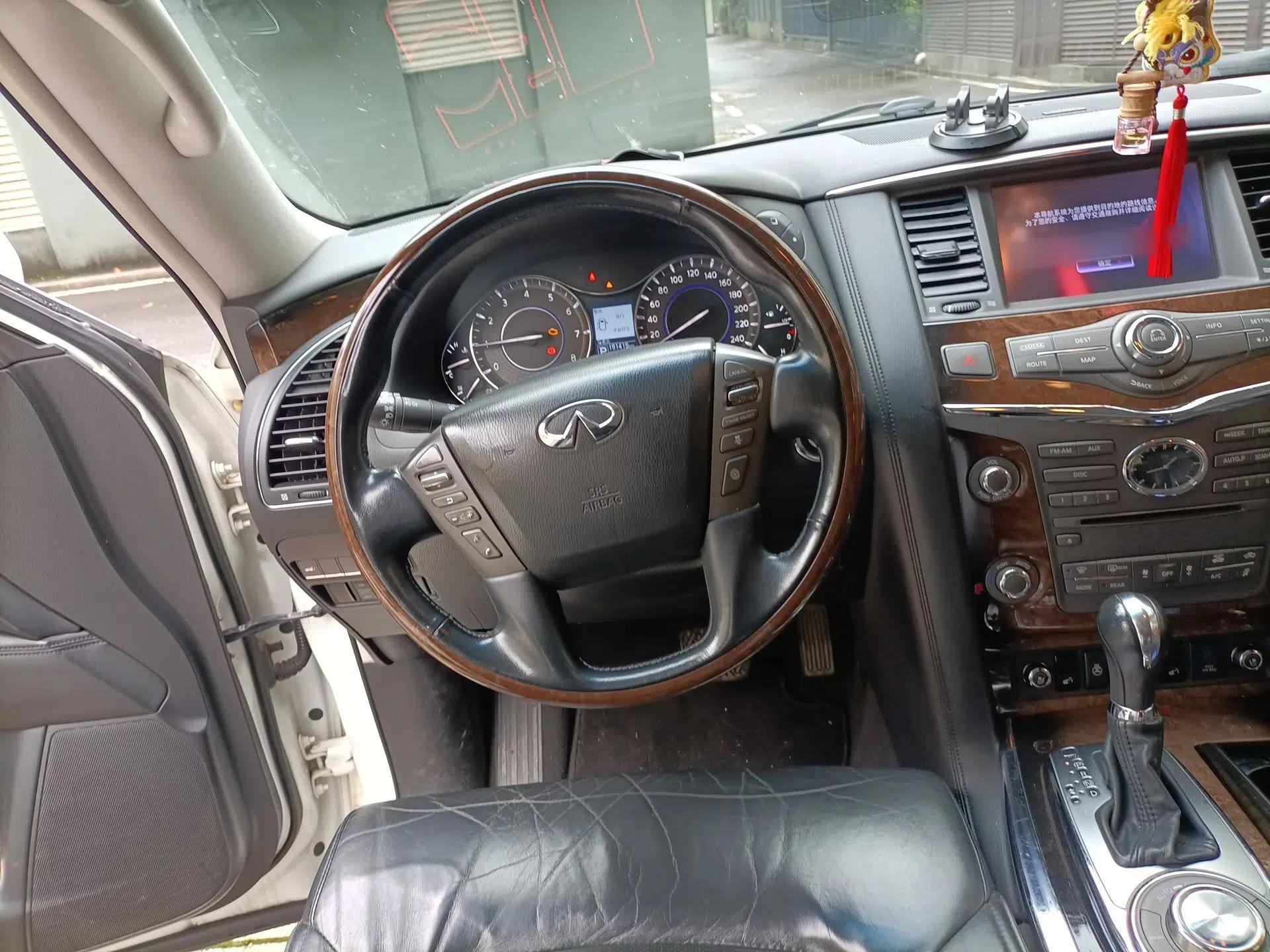 Infiniti QX80 2013 5.6L 4WD — миниатюра 11