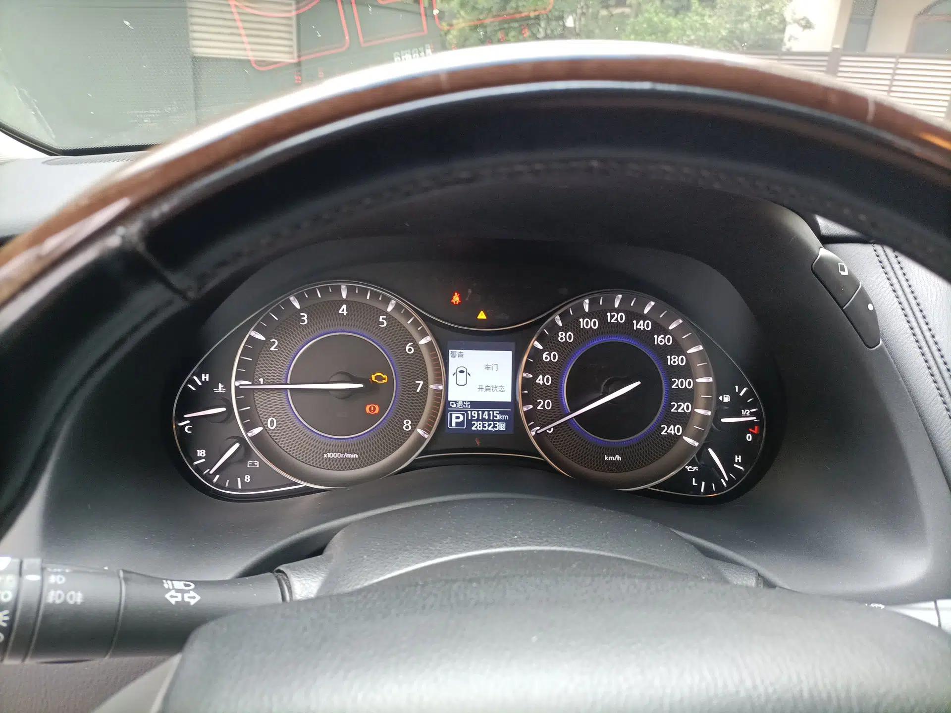 Infiniti QX80 2013 5.6L 4WD — миниатюра 12