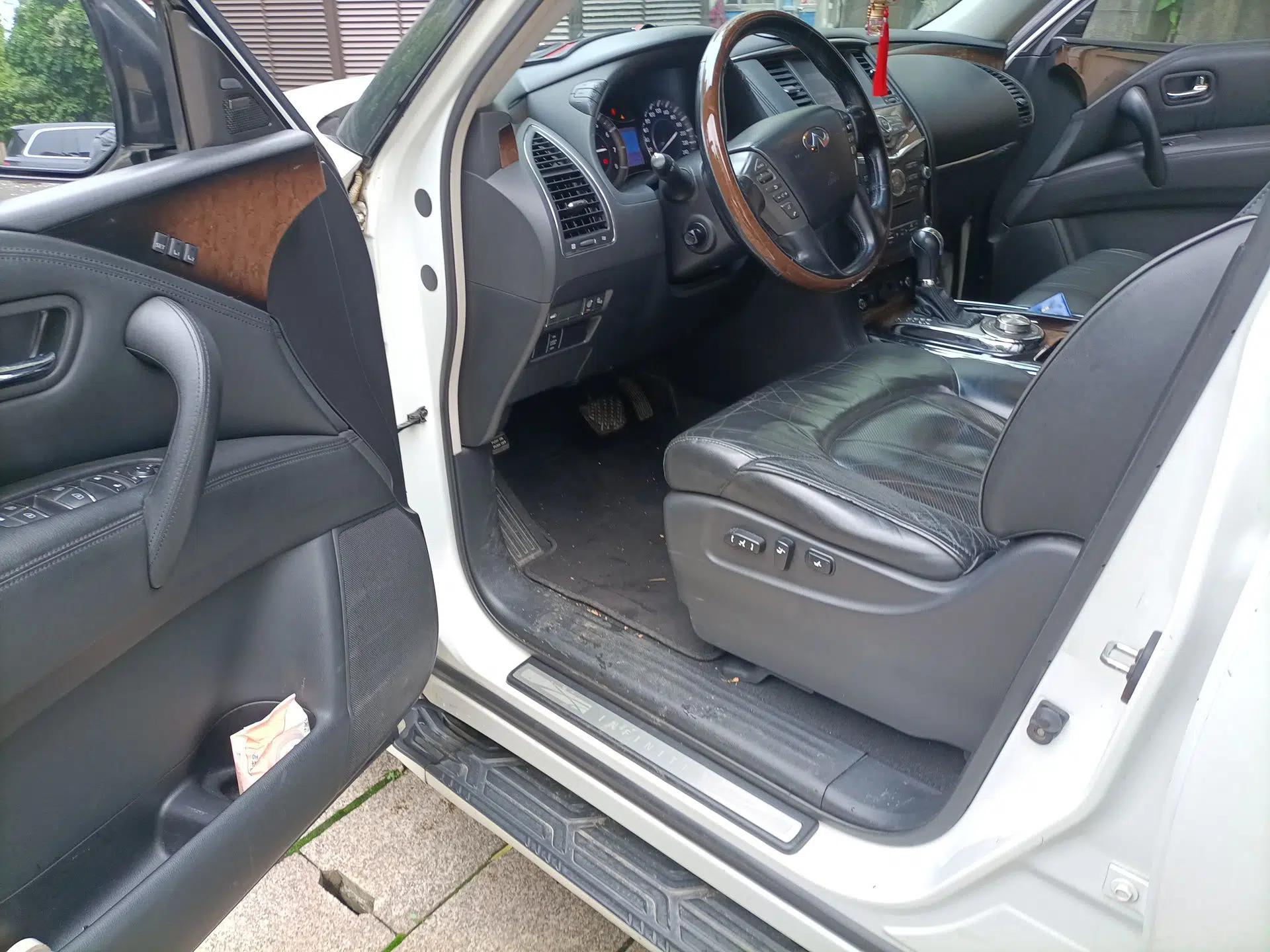 Infiniti QX80 2013 5.6L 4WD — миниатюра 17