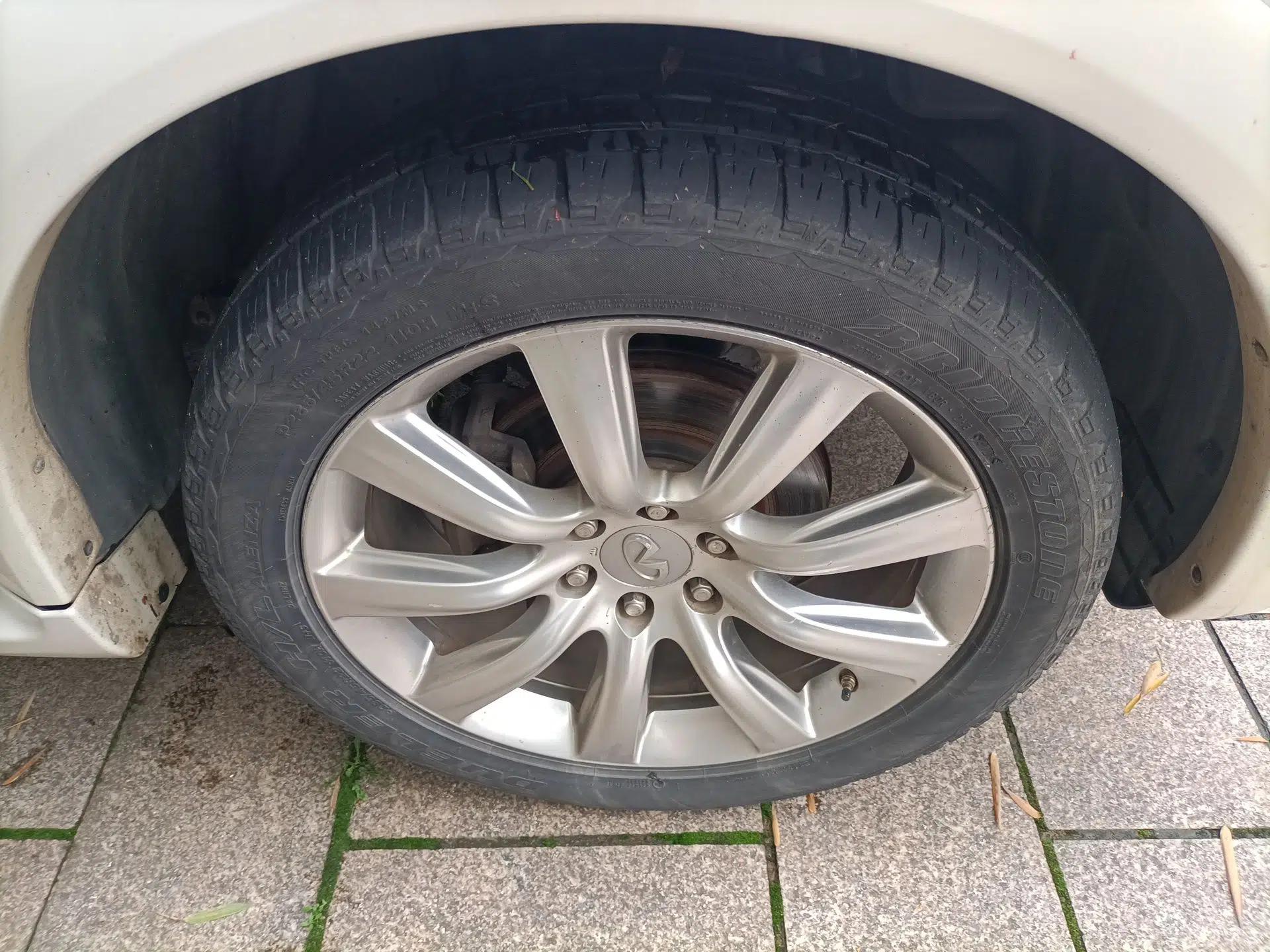 Infiniti QX80 2013 5.6L 4WD — миниатюра 8