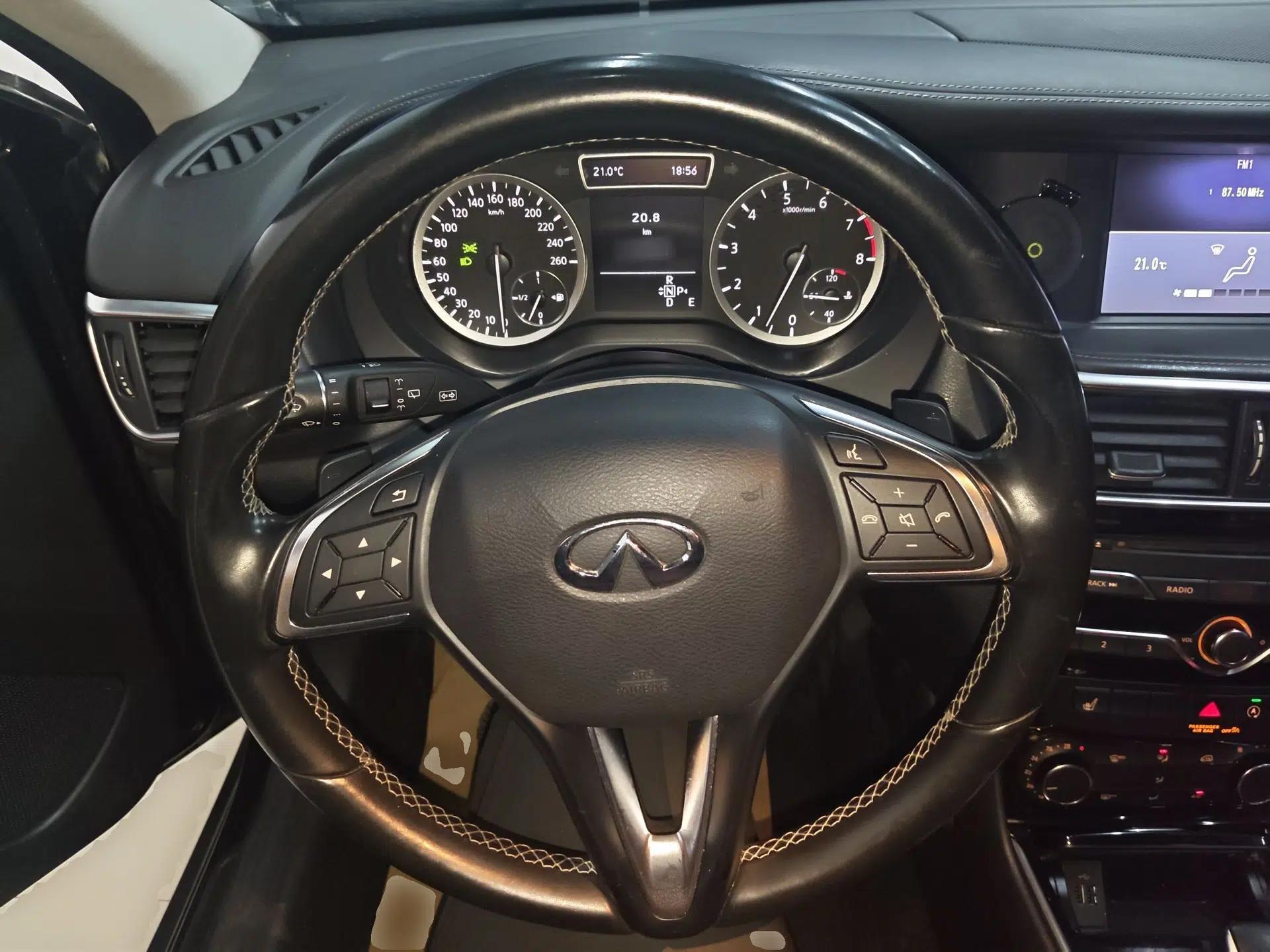 Infiniti QX30 2017 1.6T Two-Wheel Drive Fashion Edition — миниатюра 14