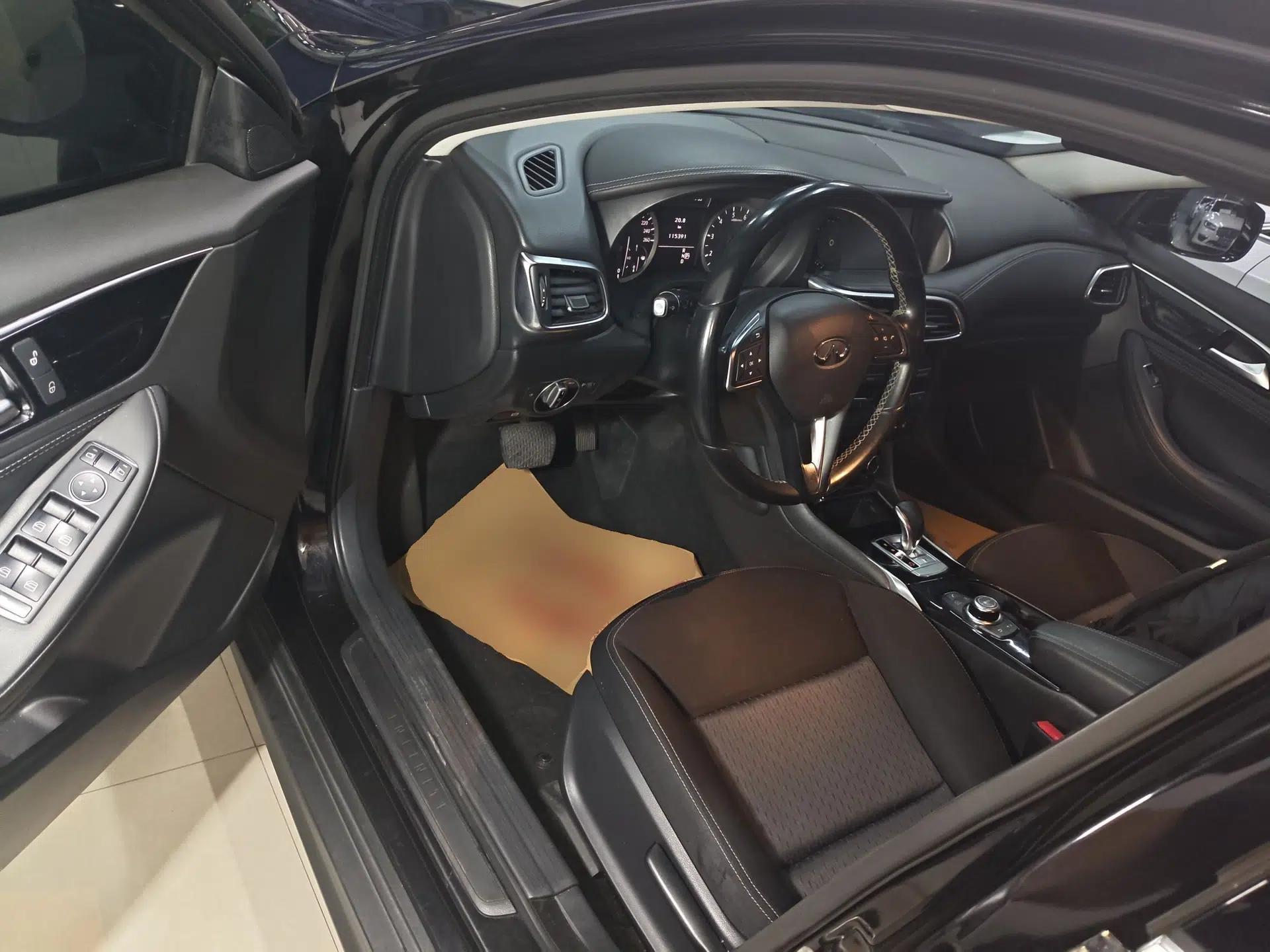 Infiniti QX30 2017 1.6T Two-Wheel Drive Fashion Edition — миниатюра 19
