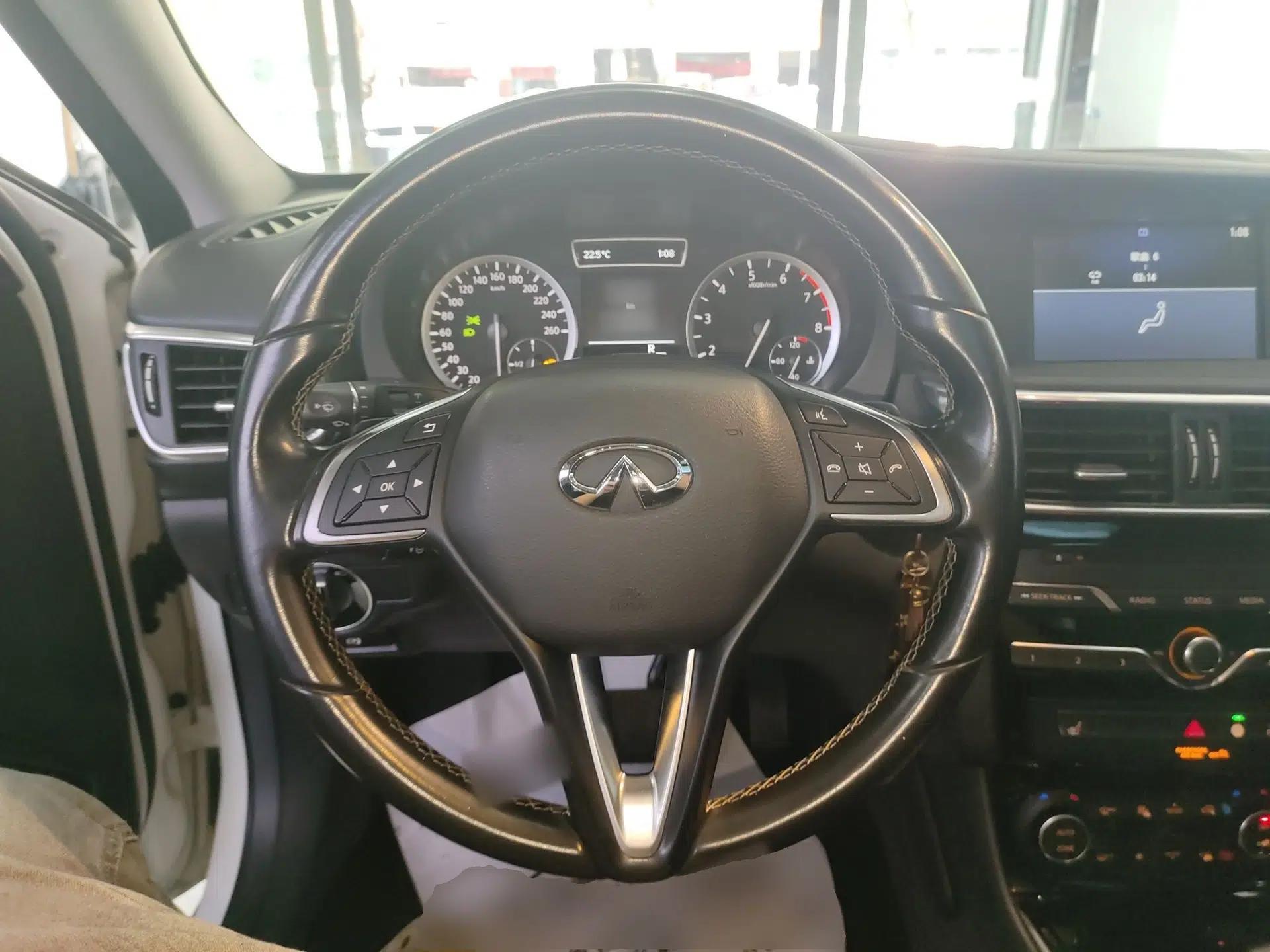 Infiniti QX30 2017 1.6T Two-Wheel-Drive Sport Edition — миниатюра 14