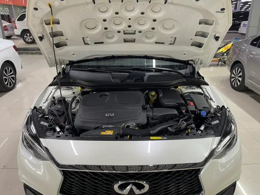 Infiniti QX30 2018 1.6T Two-Wheel Drive Sport Edition — миниатюра 5
