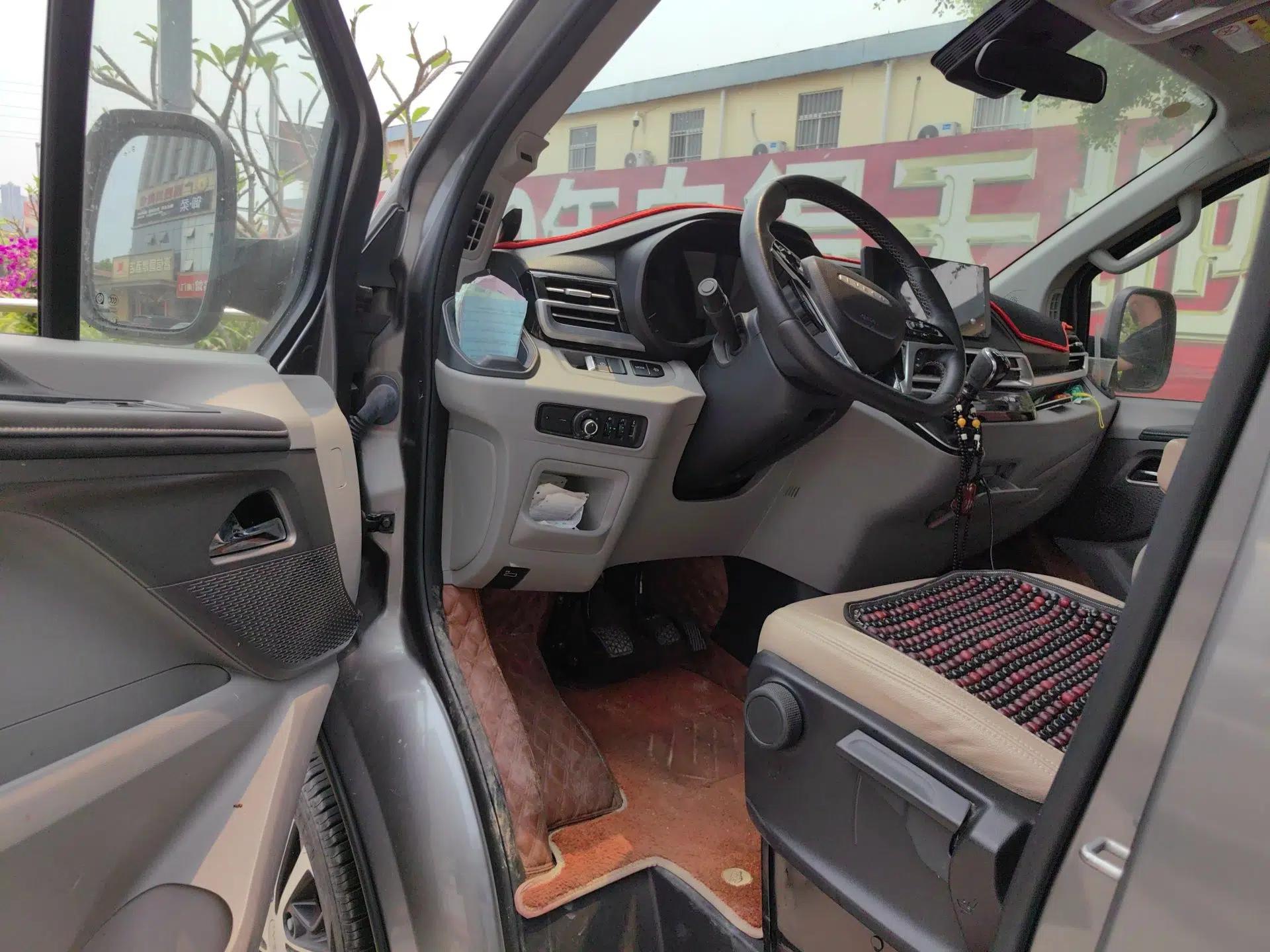 Iveco Fidato 2023 C30 Passenger Van 2.0T 93kW Manual Transmission Xingtu Edition Low Roof — миниатюра 17