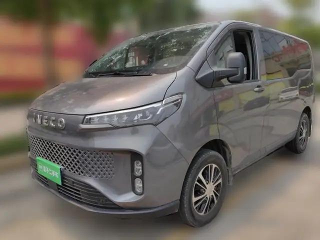 Iveco Fidato 2023 C30 Passenger Van 2.0T 93kW Manual Transmission Xingtu Edition Low Roof