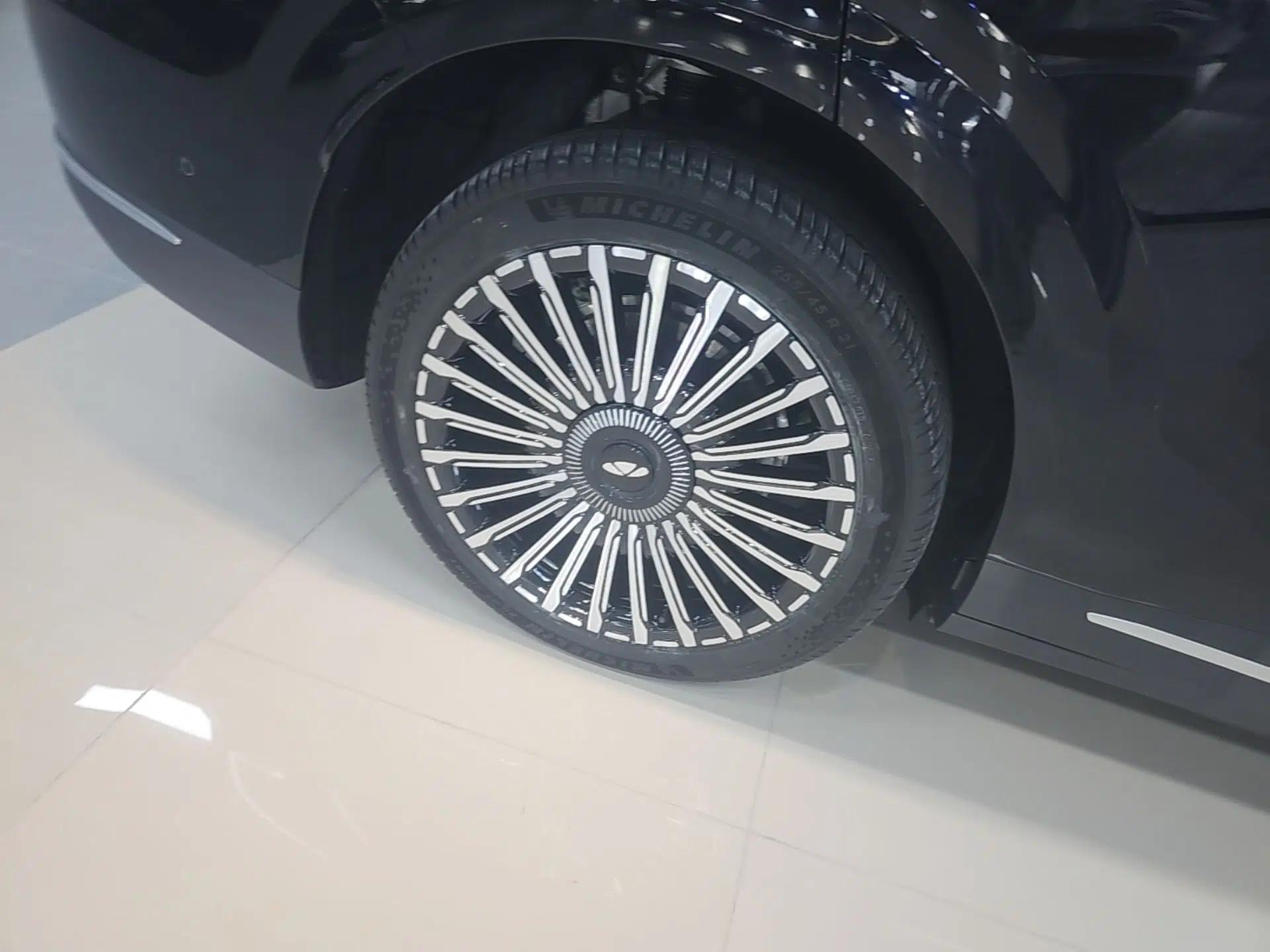 Chery T11 2026 Model 220 All-Wheel Drive Dual IMAX Theater Edition — миниатюра 10