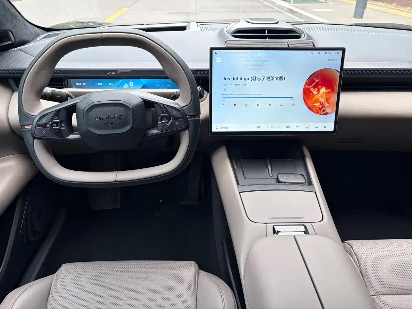 Lynk & Co Z10 2024 Model 95kWh 806km Rear-wheel Drive Intelligent Driving Max — миниатюра 11