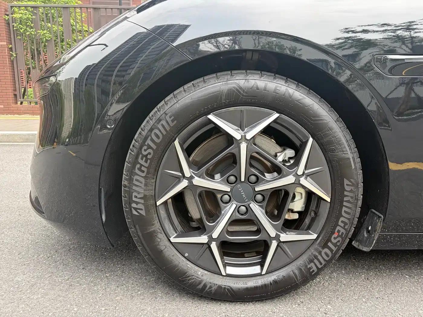 Lynk & Co Z10 2024 Model 95kWh 806km Rear-wheel Drive Intelligent Driving Max — миниатюра 4