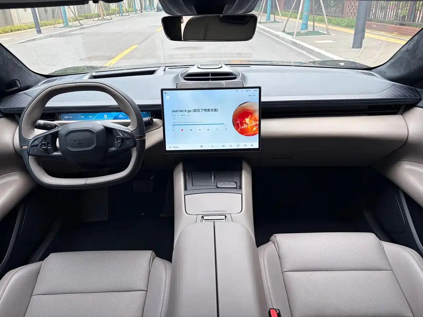 Lynk & Co Z10 2024 Model 95kWh 806km Rear-wheel Drive Intelligent Driving Max — миниатюра 10