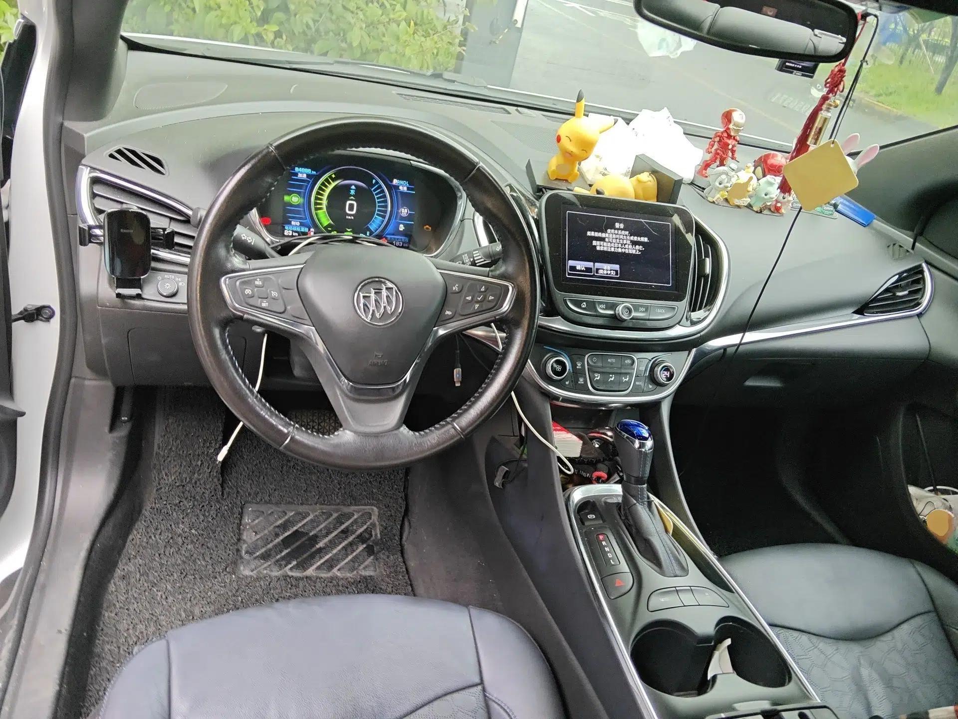 Buick VELITE 5 2017 Urban Extended-Range Model — миниатюра 11