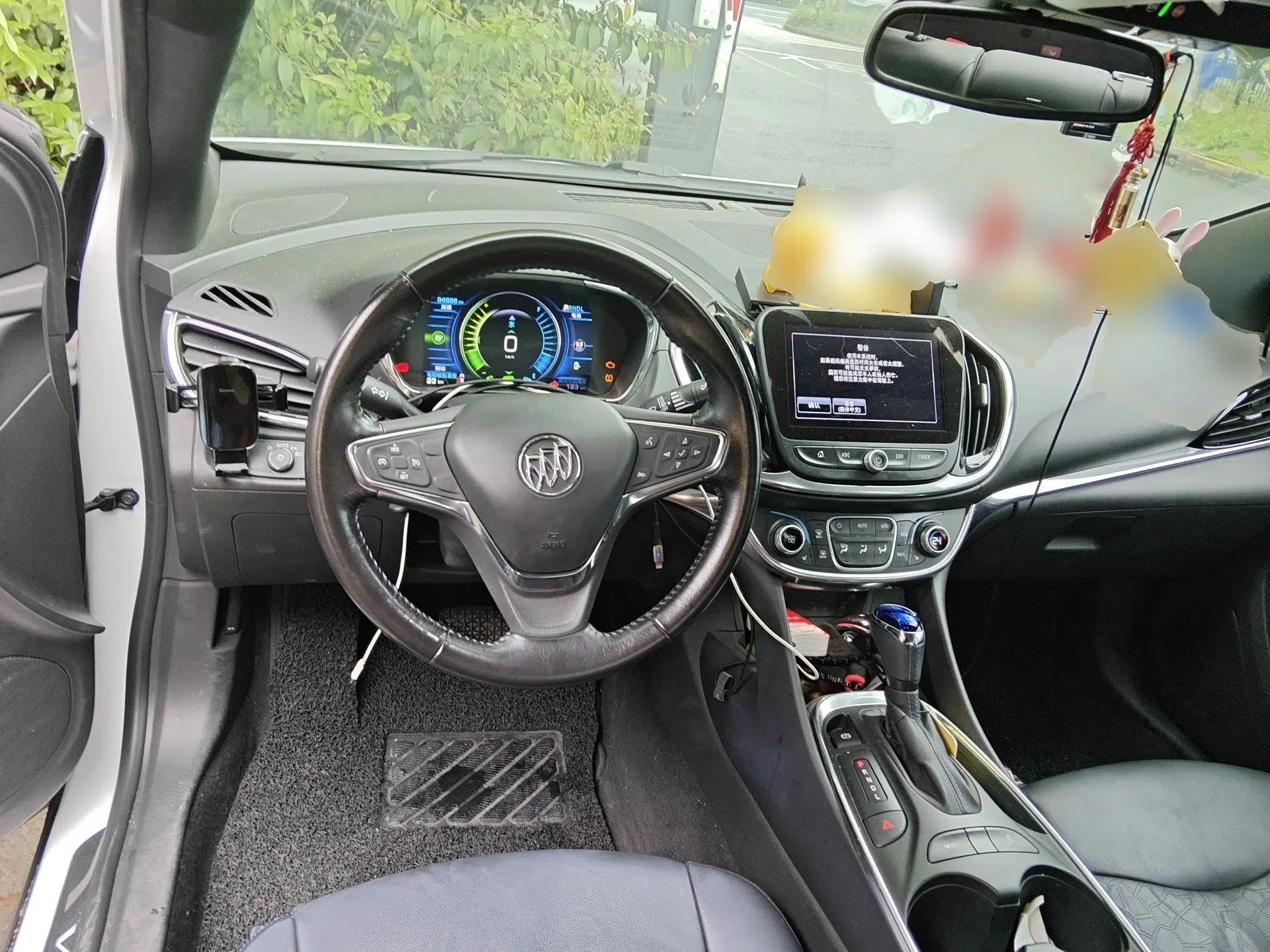 Buick VELITE 5 2017 Urban Extended-Range Model — миниатюра 10