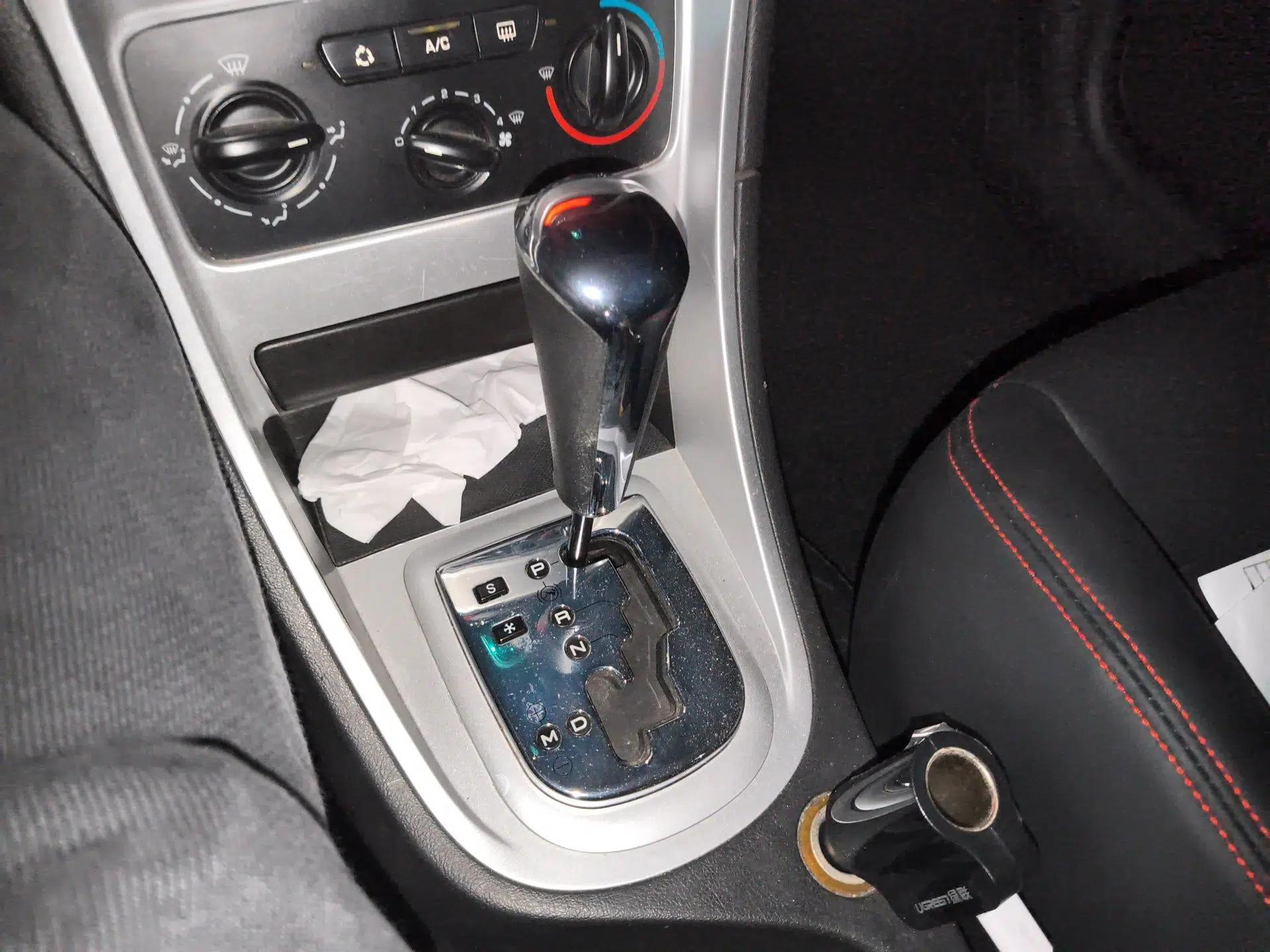 Peugeot 307 2010 Hatchback 1.6L Automatic Comfort Edition — миниатюра 15