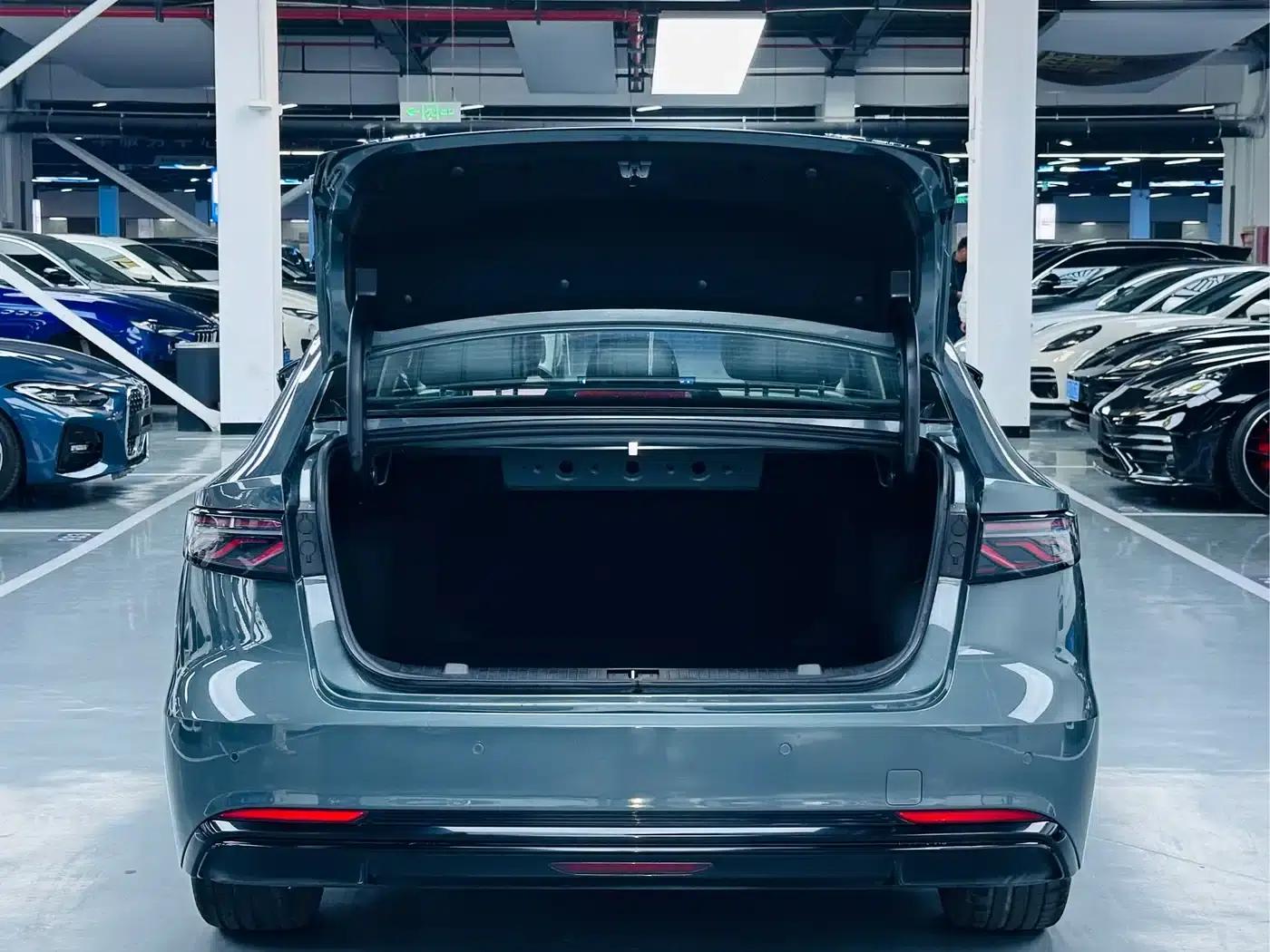 Fengyun A8L 2025 1.5TGDI 145km Luxury Edition — миниатюра 11
