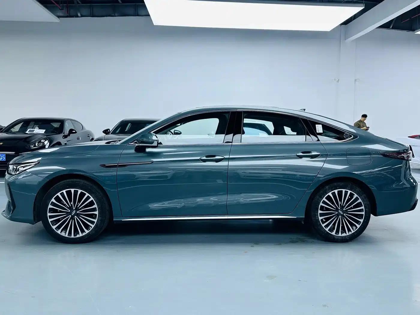 Fengyun A8L 2025 1.5TGDI 145km Luxury Edition — миниатюра 12