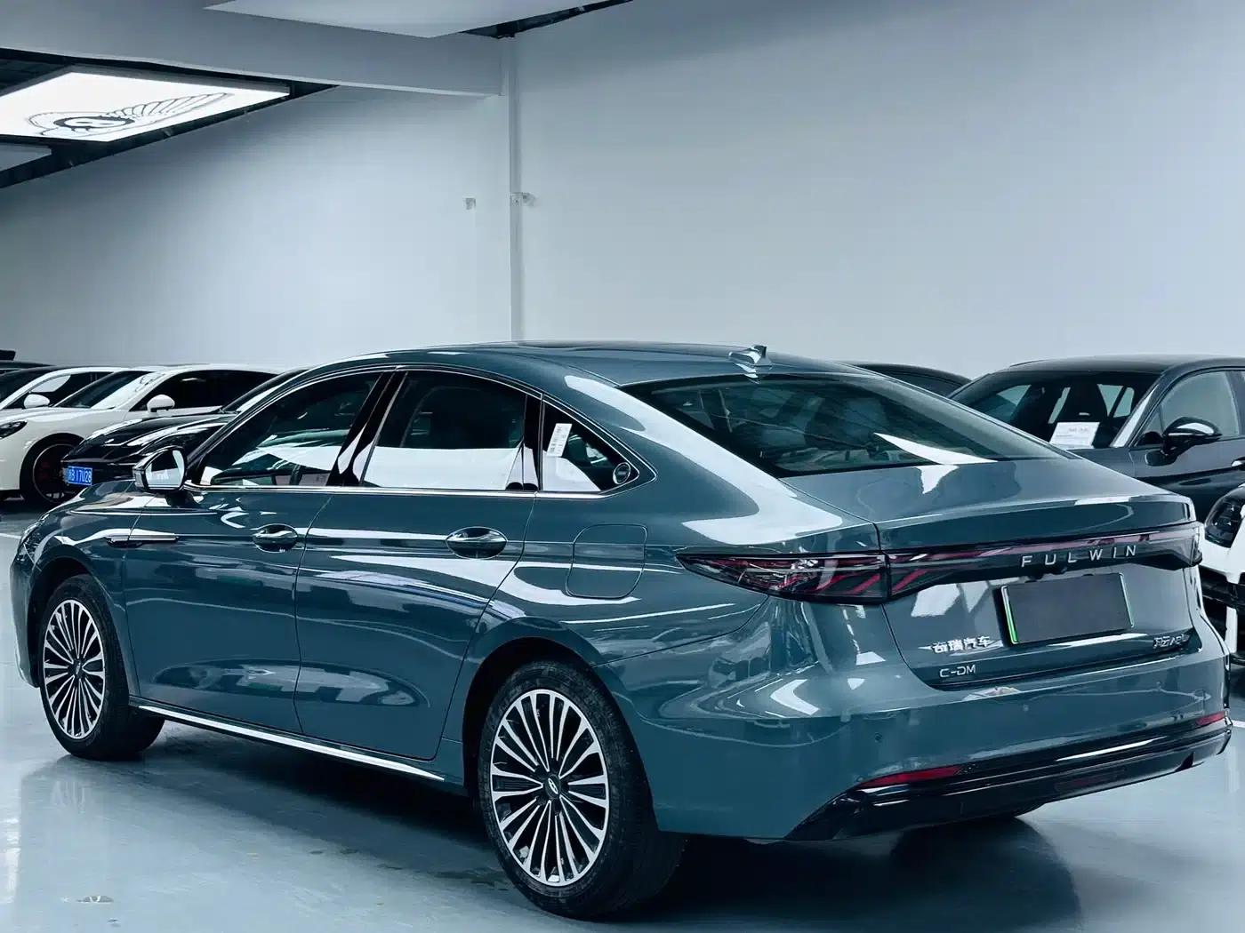 Fengyun A8L 2025 1.5TGDI 145km Luxury Edition — миниатюра 13