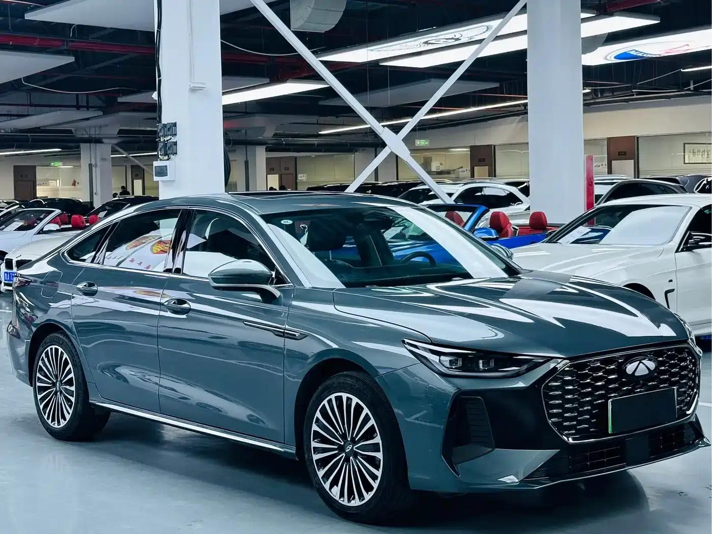 Fengyun A8L 2025 1.5TGDI 145km Luxury Edition — миниатюра 3