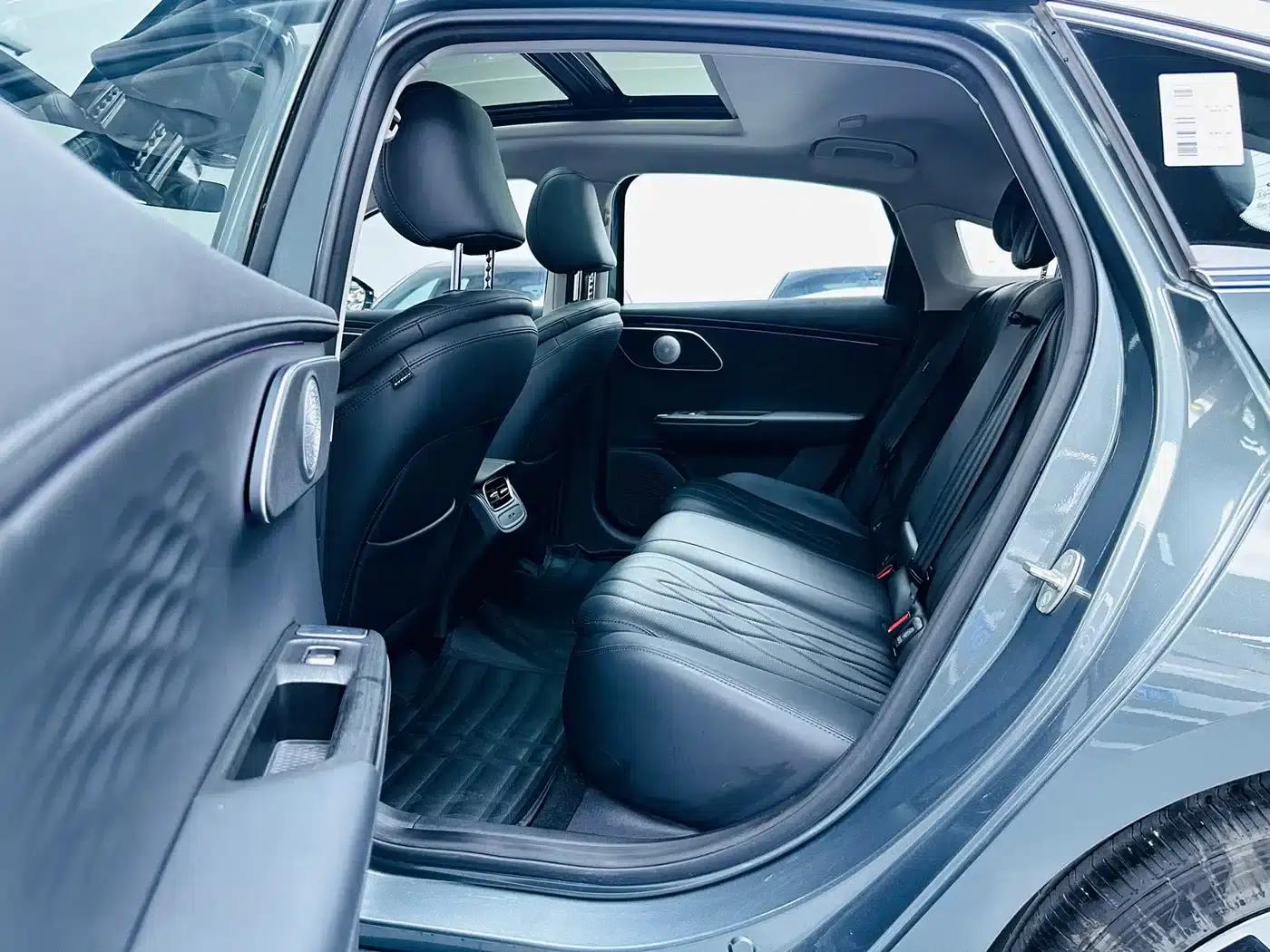 Fengyun A8L 2025 1.5TGDI 145km Luxury Edition — миниатюра 9