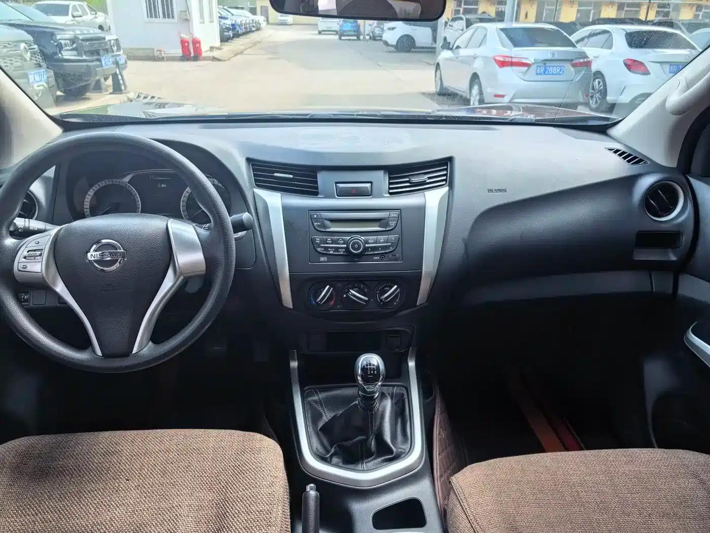 Navara 2022 2.5L Manual 2WD Smart Connected Model QR25 — миниатюра 7