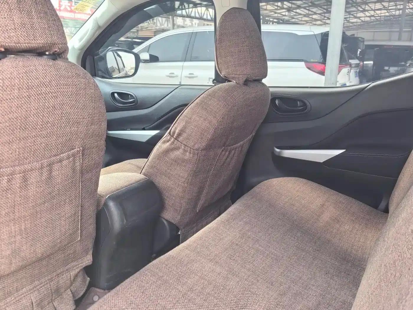 Navara 2022 2.5L Manual 2WD Smart Connected Model QR25 — миниатюра 8