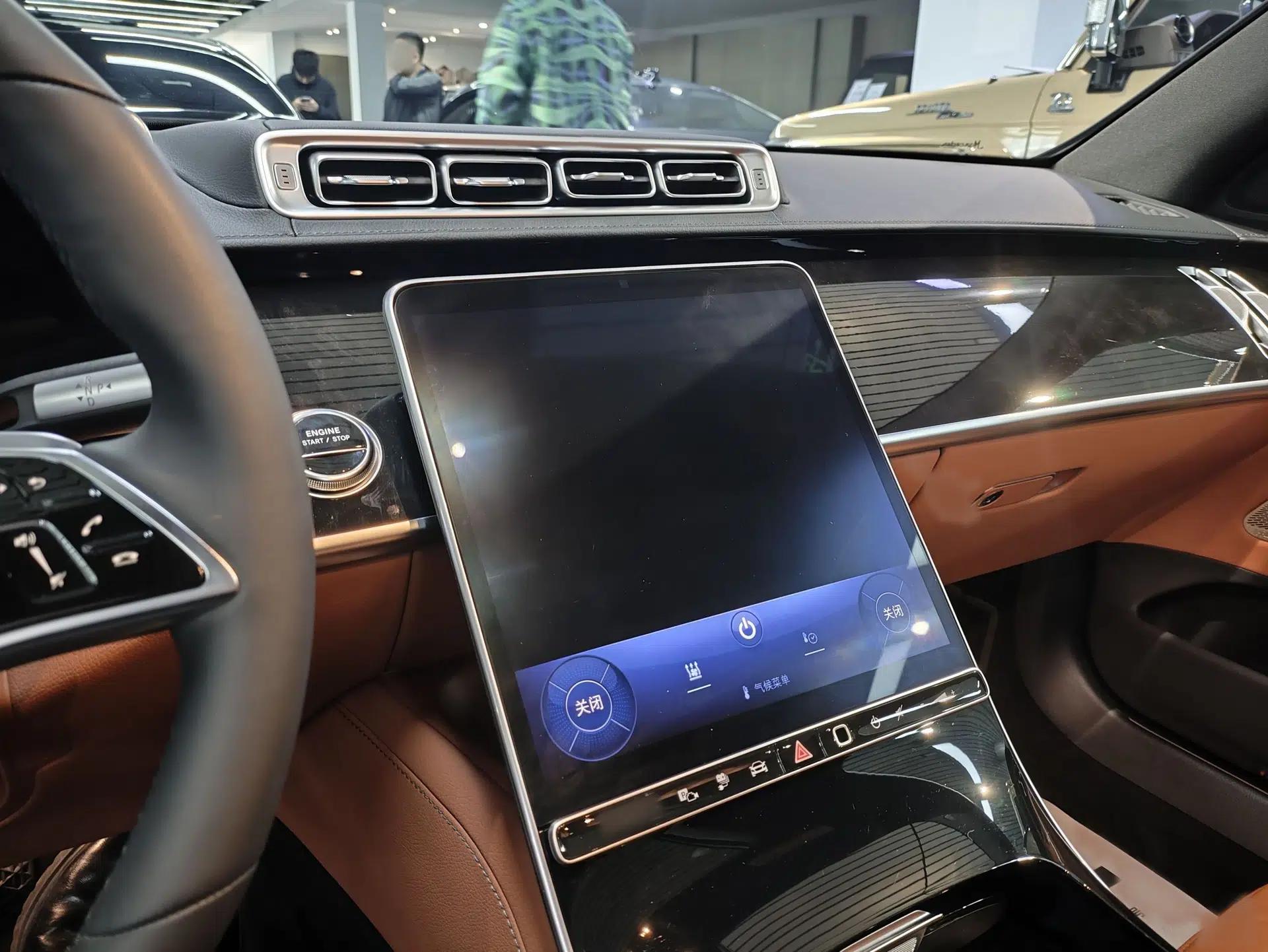 Mercedes-Benz S-Class New Energy 2023 S 450 e L Plug-in Hybrid Sedan — миниатюра 13