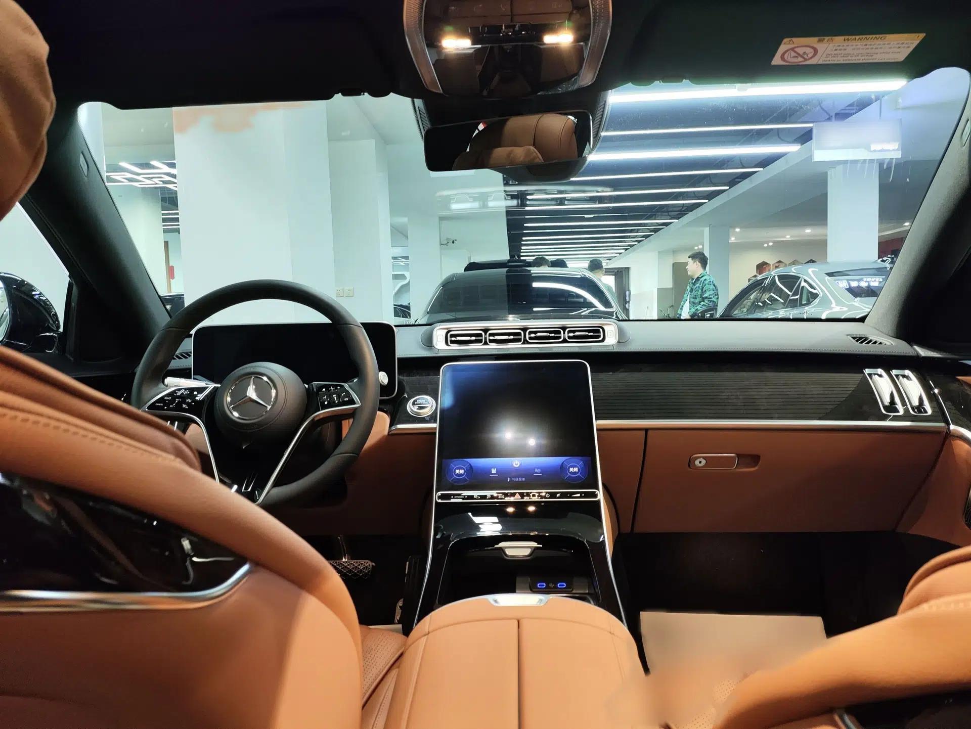 Mercedes-Benz S-Class New Energy 2023 S 450 e L Plug-in Hybrid Sedan — миниатюра 16