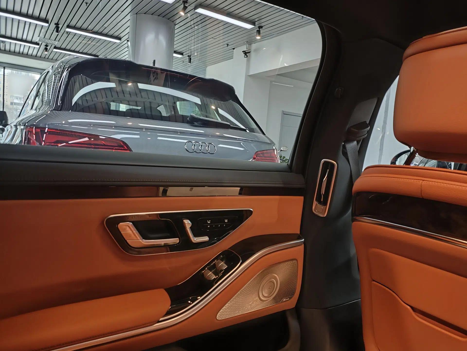 Mercedes-Benz S-Class New Energy 2023 S 450 e L Plug-in Hybrid Sedan — миниатюра 19