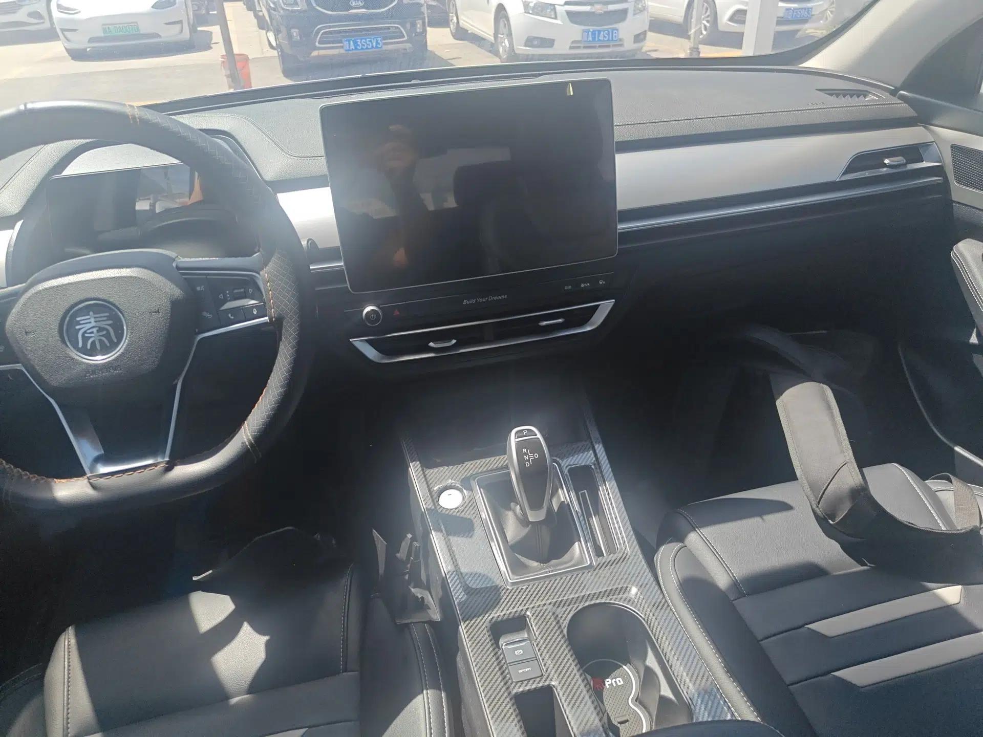 BYD Qin Pro 2019 Super Edition 1.5TI Automatic Smart Connect Enjoyment Model China VI Standard — миниатюра 16