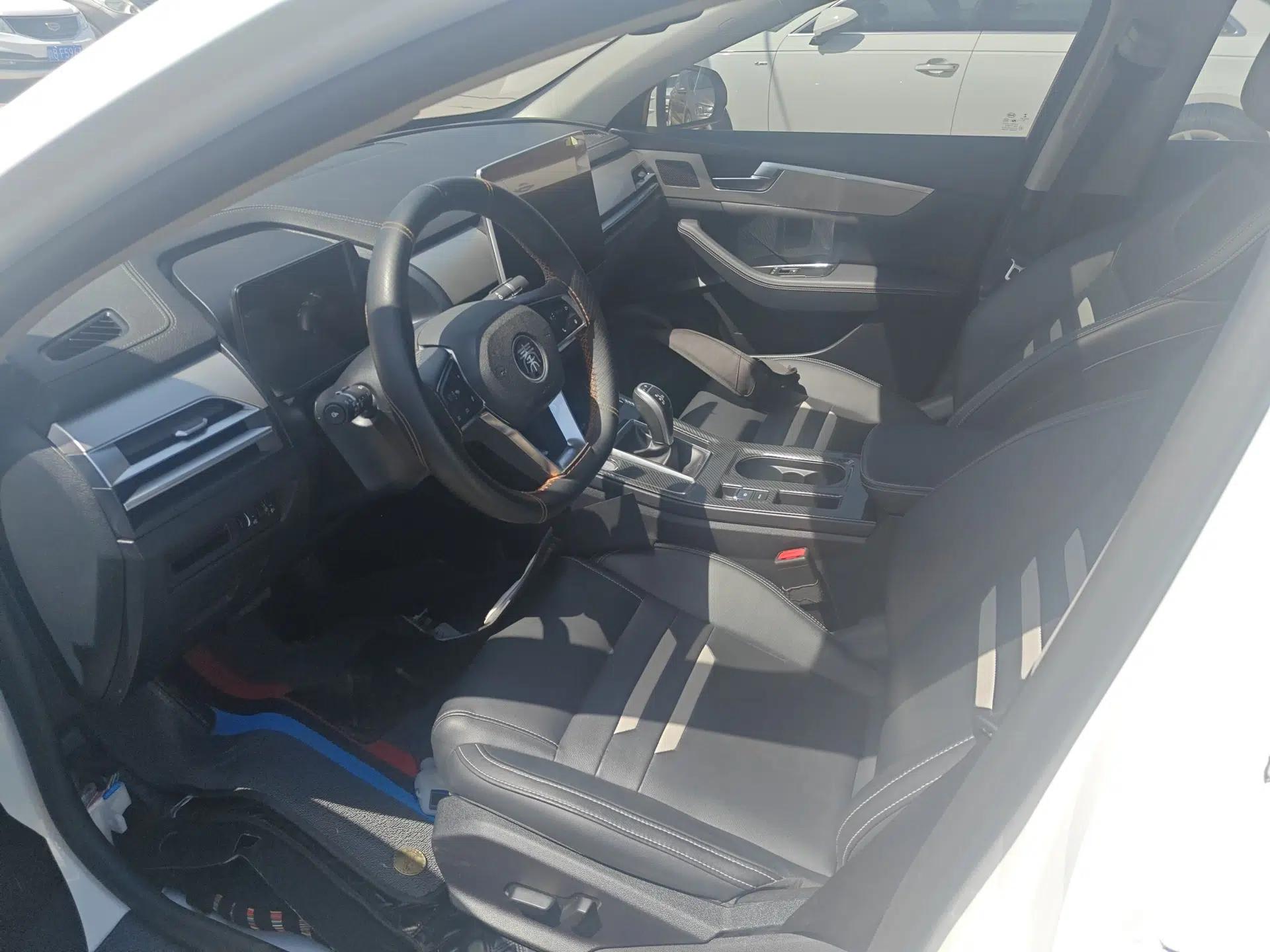 BYD Qin Pro 2019 Super Edition 1.5TI Automatic Smart Connect Enjoyment Model China VI Standard — миниатюра 18