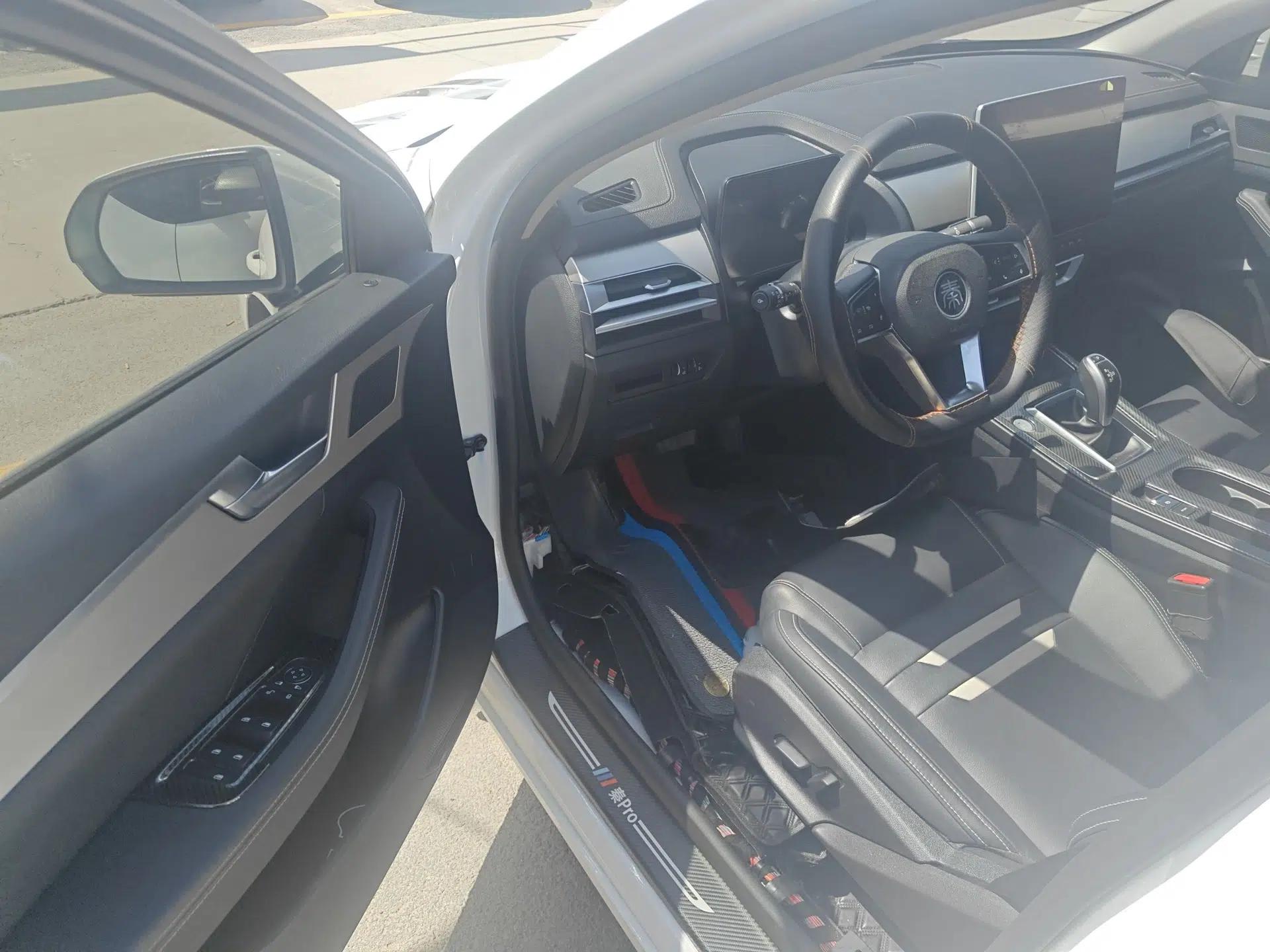 BYD Qin Pro 2019 Super Edition 1.5TI Automatic Smart Connect Enjoyment Model China VI Standard — миниатюра 19